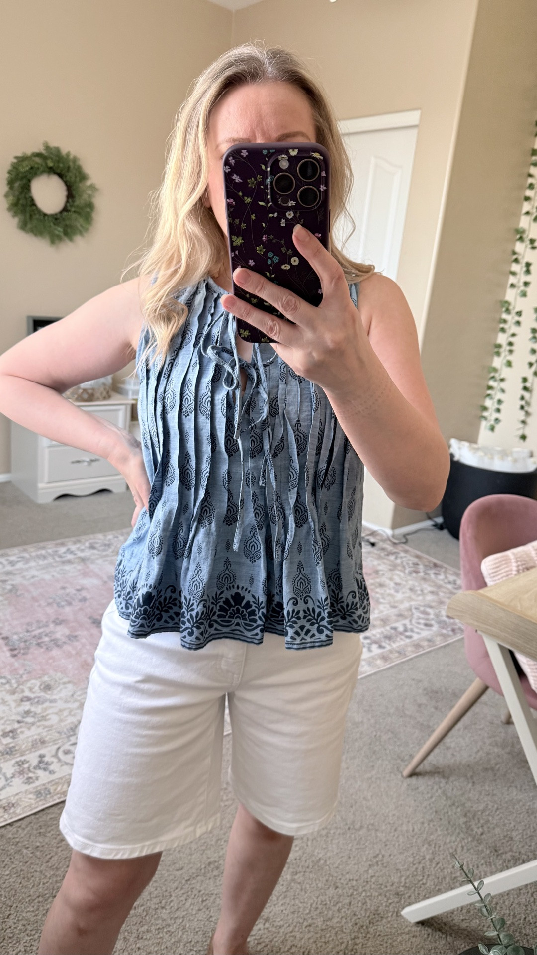 This cute top is perfect for transitioning into fall. I think it will look great paired with a brown cardigan. 



Pre fall outfit, transition piece, transition to fall,

#LTKSeasonal #LTKWorkwear #LTKSaleAlert