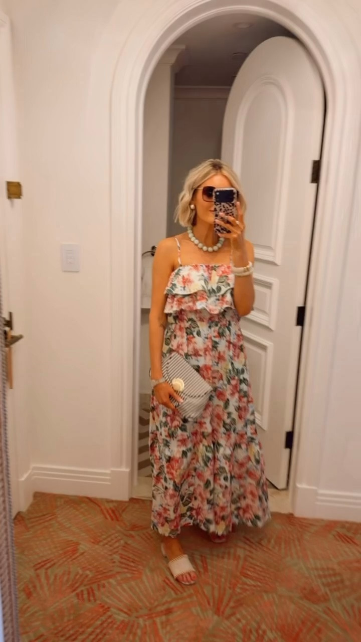 This floral dress is perfect for a trip to the beach 😍 it’s under $45! Wearing S. 

Loverly Grey, Target find, Target fashion, floral maxi dress, spring dress, vacation dress, beach dress 

#LTKootd #LTKTravel #LTKSeasonal