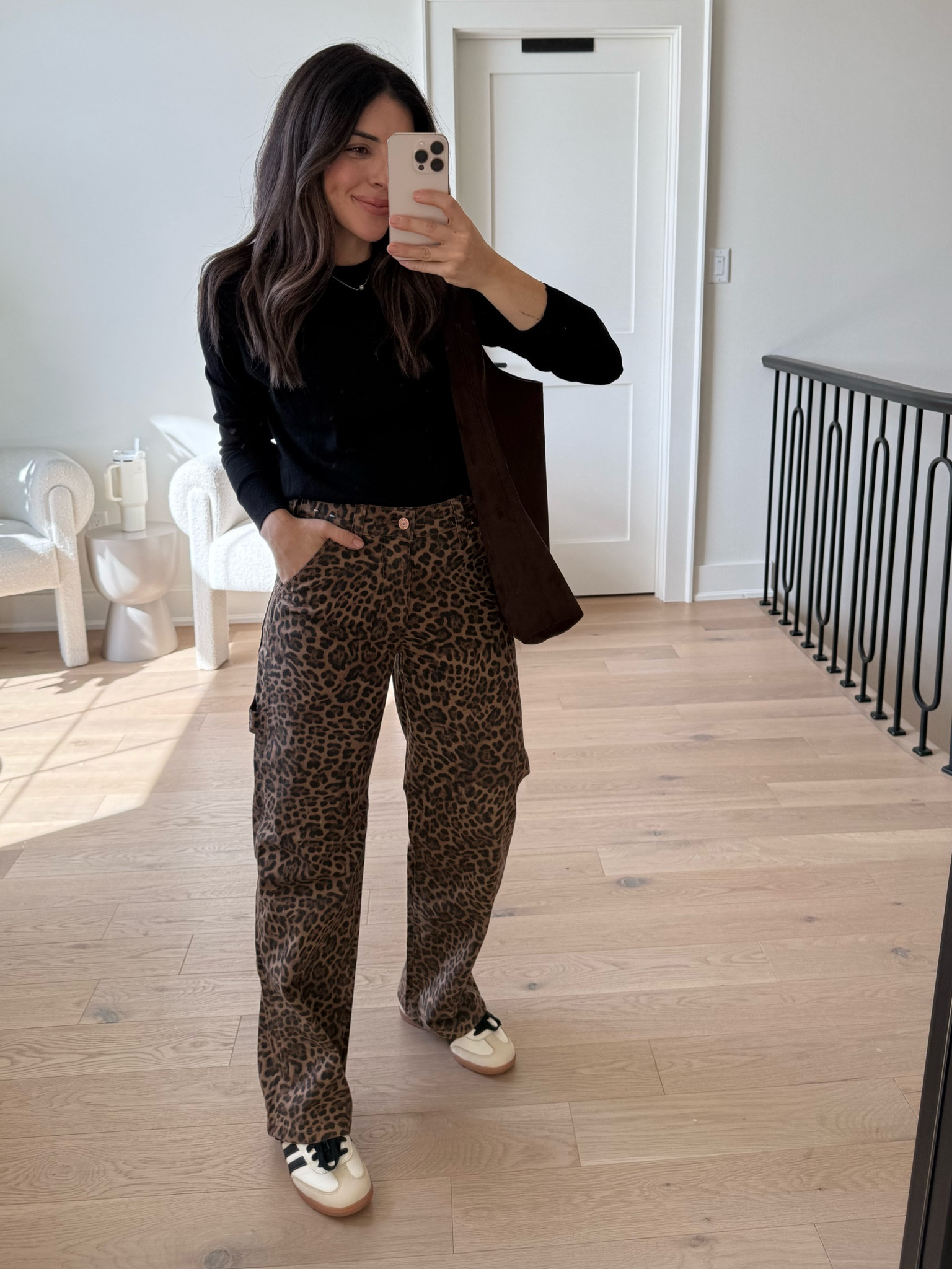 Size 25 P jeans 
Size small top 

#FashionMonth