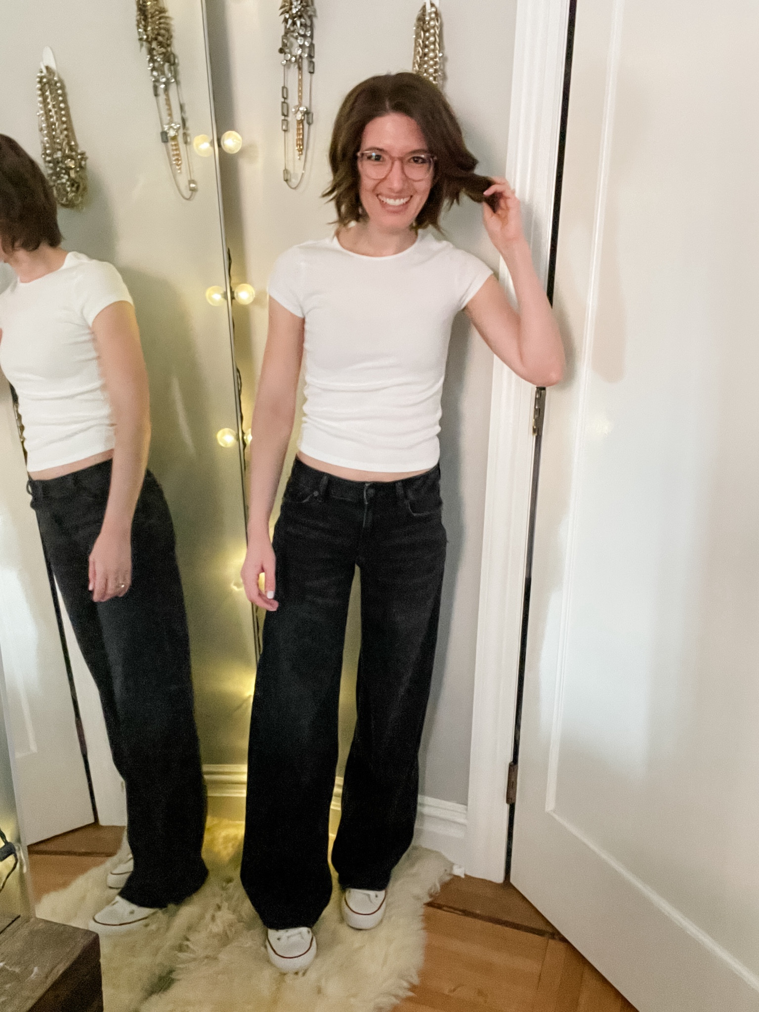 Tee: TTS
Wide leg jeans: I sized down. Wearing the regular length
Converse: TTS

Back to school outfit | fall outfit | wide legs jeans| black jeans | low rise jeans 

#LTKFindsUnder50 #LTKStyleTip #LTKFallSale