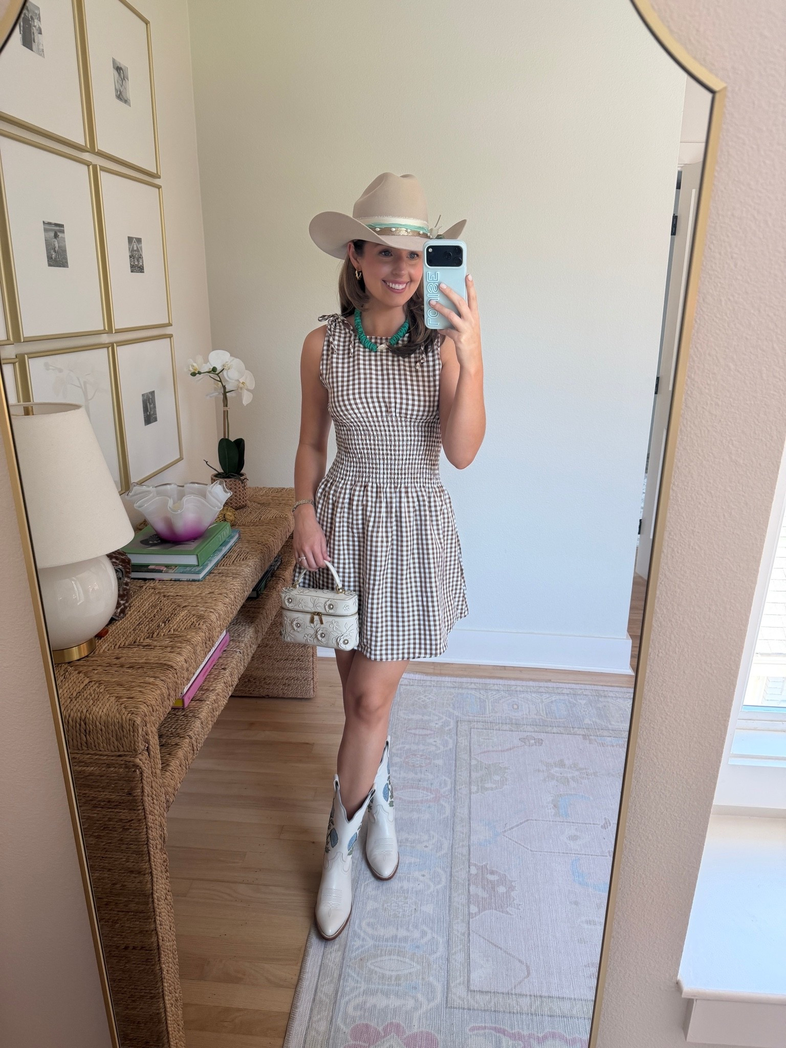 Western chic outfit idea! Wearing a S in dress