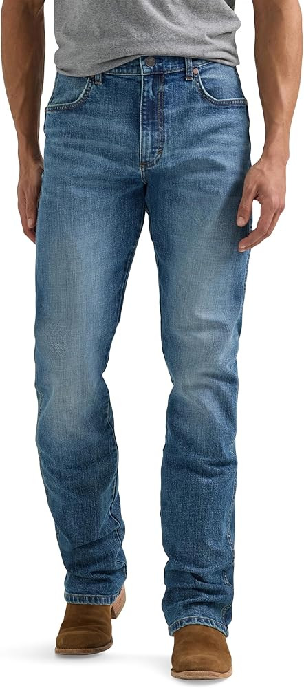 Wrangler Men's Retro Slim Fit Boot Cut Jean | Amazon (US)
