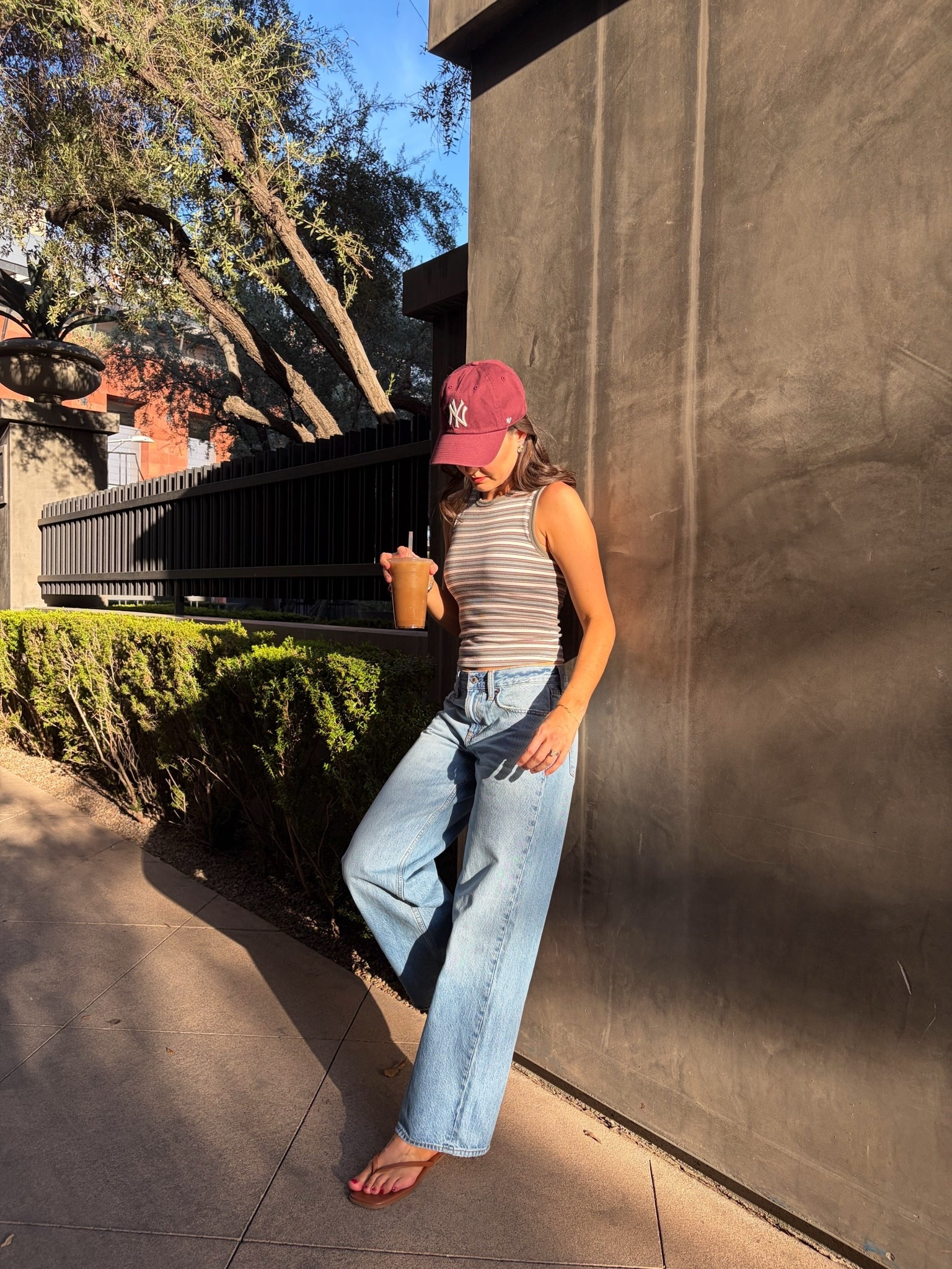 Most comfortable low rise jeans! Code AFCASSIE is live this weekend at Abercrombie! 
I am 5’7” and wear size 25 regular in jeans at Abercrombie and a size XS in tops and dresses. Regular length in everything but if you’re taller than me, consider ordering Tall! I wear Curve Love in more form fitting jeans like the 90s relaxed and straight styles, but Classic fit in looser styles like the ones I’m wearing here!
