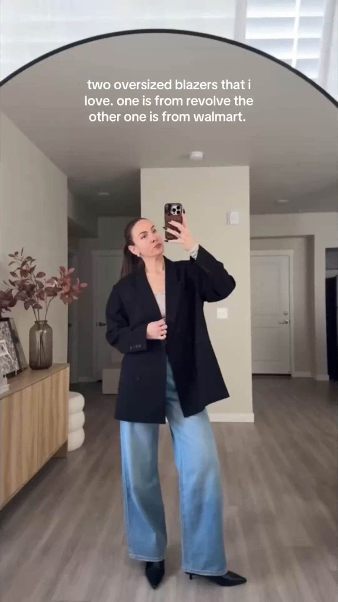 blazers. size and fit ⬇️⬇️
i am 5'7 and i am wearing large in black blazer from walmart.  i am wearing medium in lioness blazer via revolve ❤️

black blazer.  brown. blazer.  oversized blazer 
blazers.  oversized blazer.  #walmart #revolve #oversizedblazer