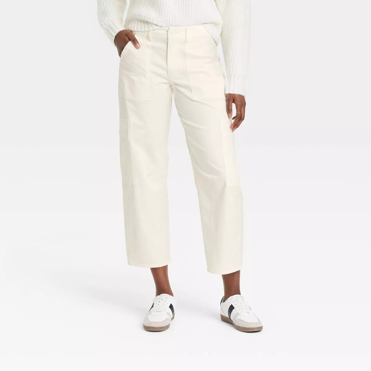 Women's Mid-Rise Barrel Leg Cargo Pants - Universal Thread™ | Target