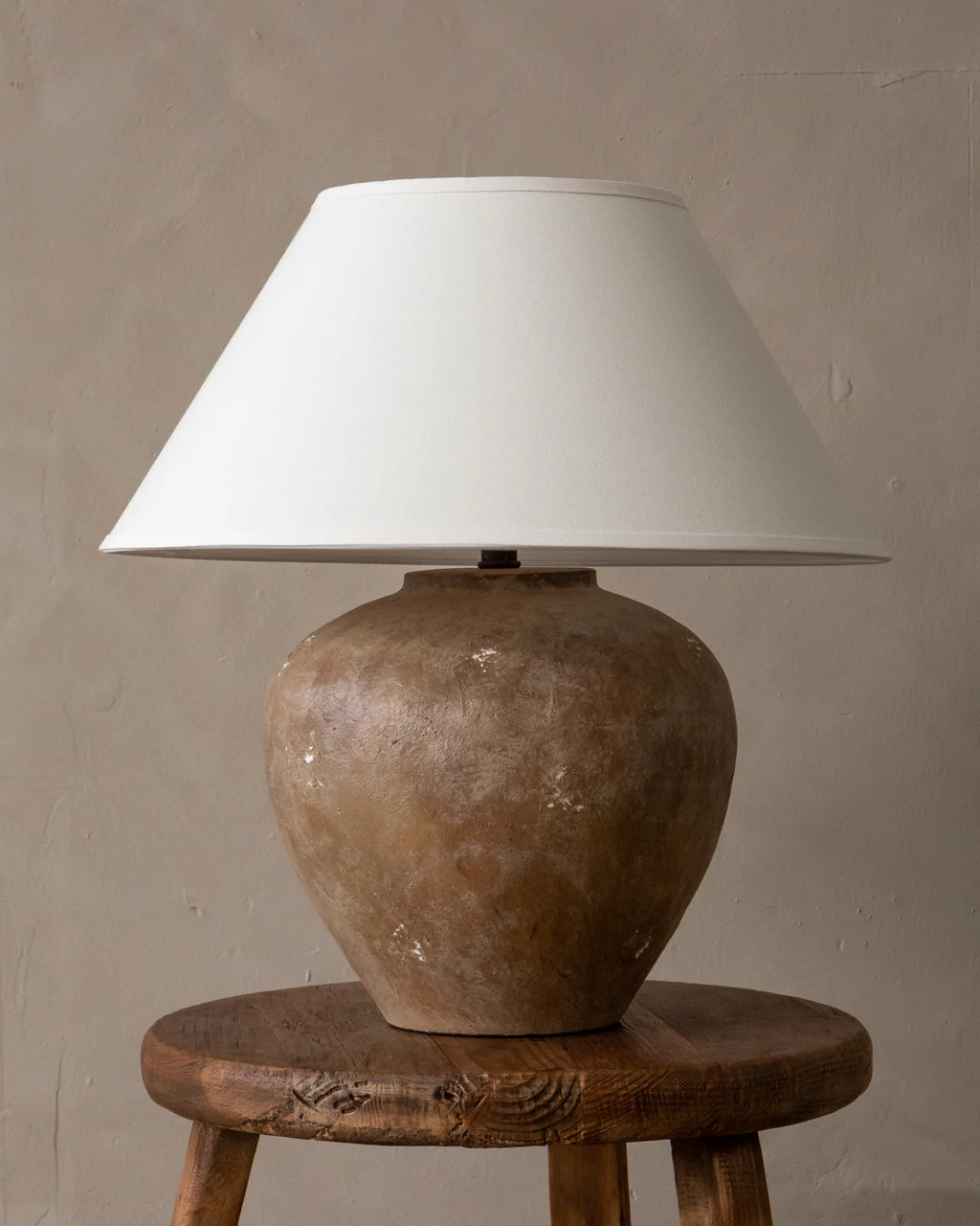 ASHBURY TABLE LAMP | The Vintage Rug Shop