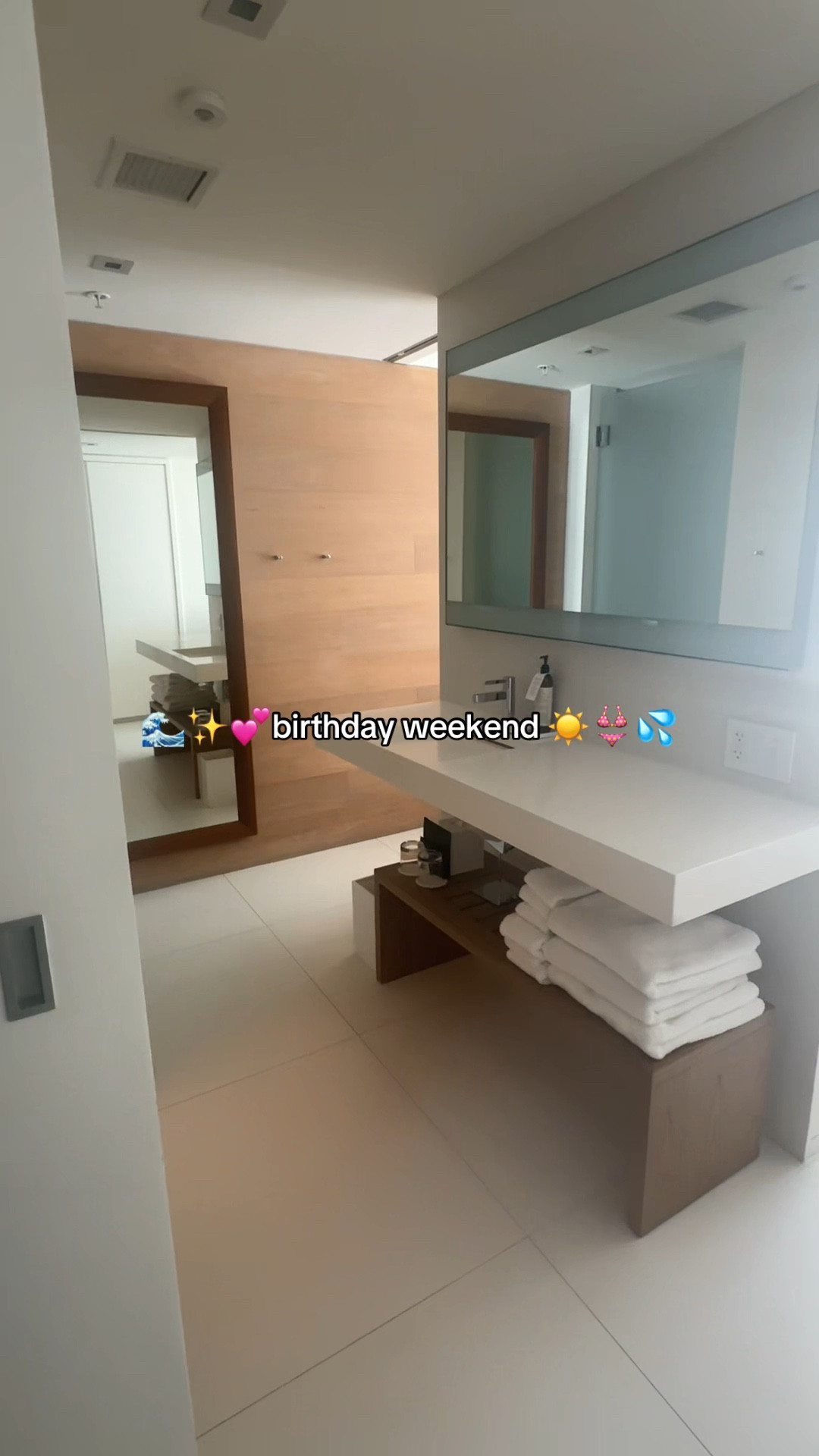 Made it to Miami ✨✨spending my birthday weekend here and I’m so excited!

#LTKvlog #LTKTravel #LTKootd