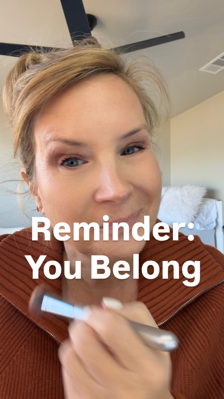 Power isn’t about being the only one in the room.
It’s about making sure other women know they deserve to be there too.

Confidence looks a lot like encouragement.
And the strongest women I know?
They lift — not compete.

Save this if you’re choosing community over comparison 💛
Follow along for more real talk and daily encouragement ✨

…
#WomenSupportingWomen
#ConfidenceOverCompetition
#BeYou

#LTKOver40 #LTKgrwm #LTKdayinmylife