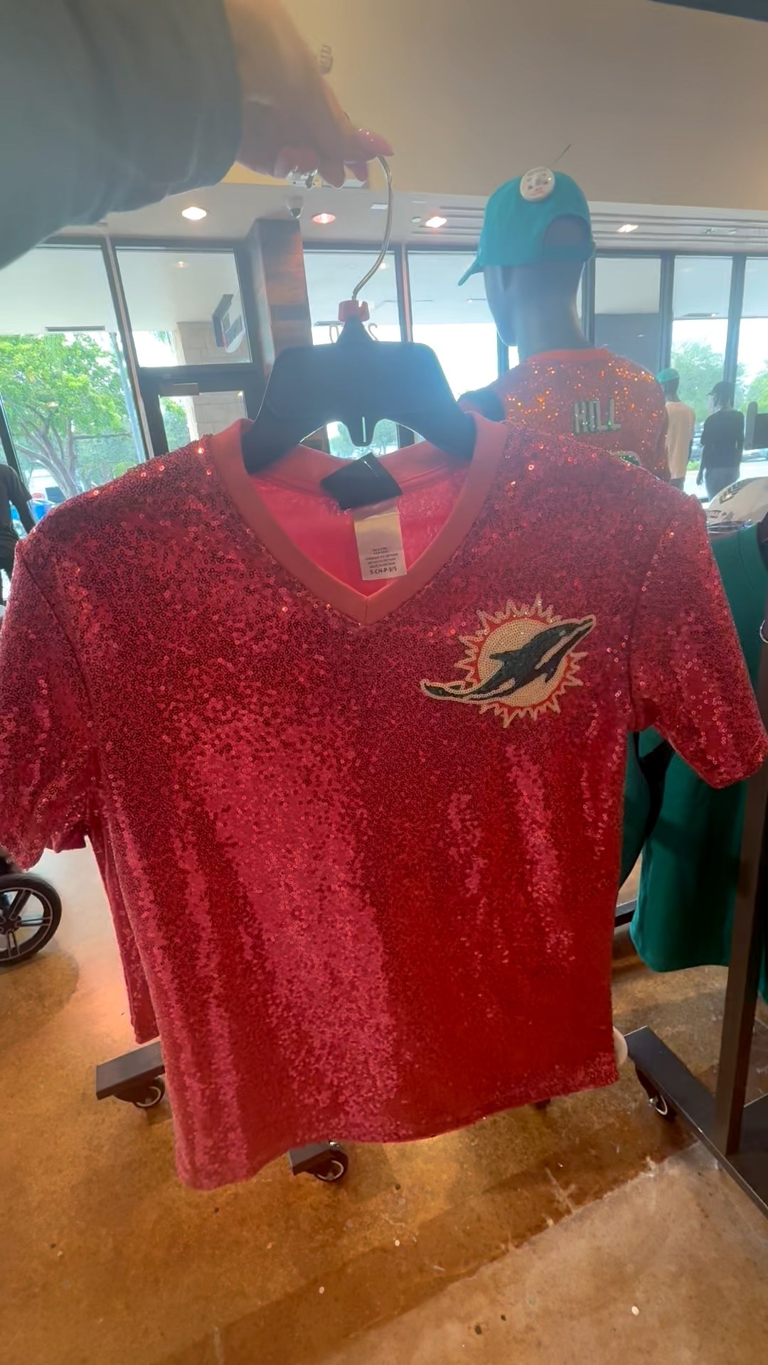 Check out this adorable New Jersey for all my Girlies!!!! I can’t find the link anywhere but if you’re interested I can tell you where I found out because ain’t no gate keeping over here!!! 🤏🏼🩷🐬

#LTKStyleTip #LTKSeasonal #LTKFindsUnder100