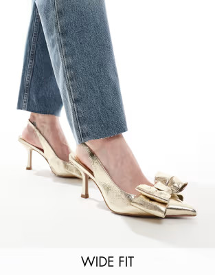ASOS DESIGN Wide Fit Sapphire bow detail mid heeled shoes in gold | ASOS | ASOS (Global)