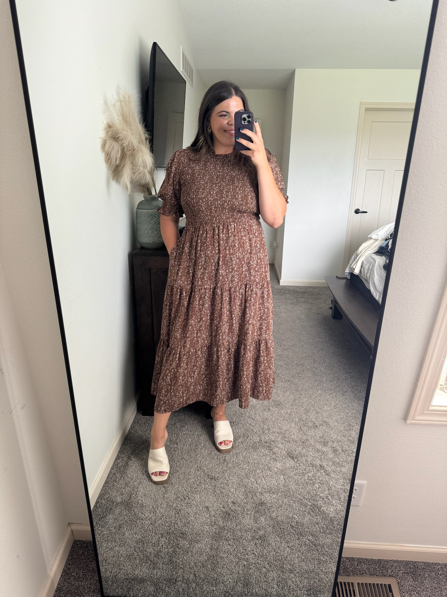 This dress would be perfect for fall family photos or for teachers this fall!! I love this print but there are several to pick from!

Dress for fall, fall family photos, teacher outfit, work outfit 

#LTKStyleTip #LTKSeasonal #LTKMidsize