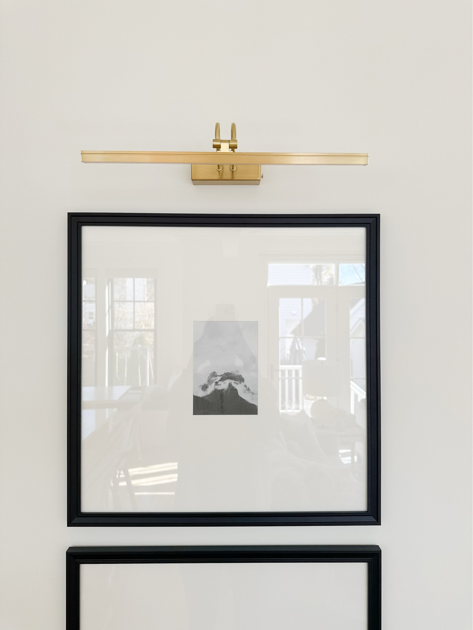 Absolutely love this cord free picture light

Home decor, gallery wall, frame light

#LTKHome #LTKU #LTKFindsUnder50