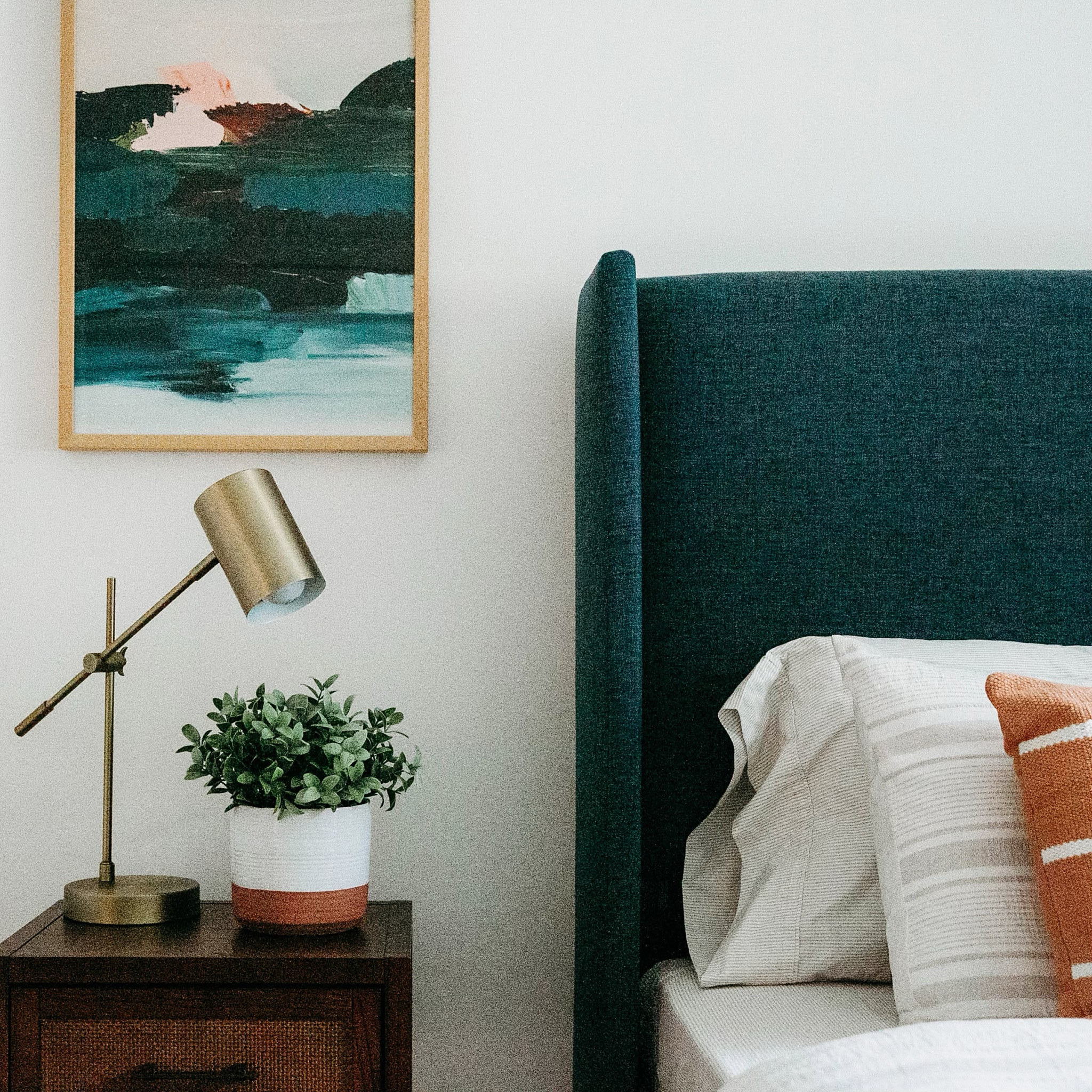 the guest bedroom at this mid-century modern fixer-upper was a blank slate, so #dwelloctoberstudio started by brightening up the space. we removed the old wallpaper, opting for fresh white paint instead. next, we layered lots of different textures and colors with the furnishings, bedding, and artwork. the neutral color scheme makes the space relaxing and inviting, while a few strategic pops of color add warmth. #dwelloctoberrealestate #dwelloctober 

#LTKHome #LTKFindsUnder100