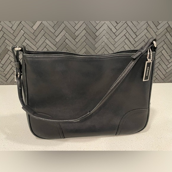 Coach Vintage Leather Purse in black. serial no: KOK-8148 | Poshmark