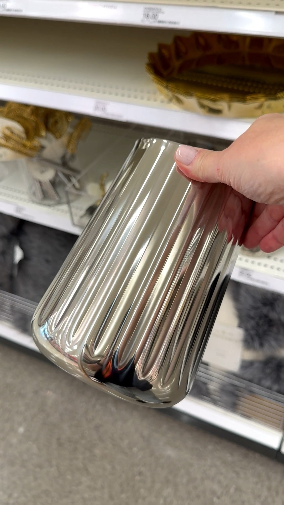 We’re in holiday party prep mode! This metal wine chiller has a faceted design in a black hue and matches a few other pieces in the holiday collection. This wine chiller would work at year-round parties and gatherings.

#homebar #cocktailbar #holidayhosting #holidayparty #winechiller #NYE #newyearseve #winecoaster #christmasparty #newyearseveparty #giftsforwinelovers #giftsforwinedrinkers

#LTKFindsUnder50 #LTKHoliday #LTKHome