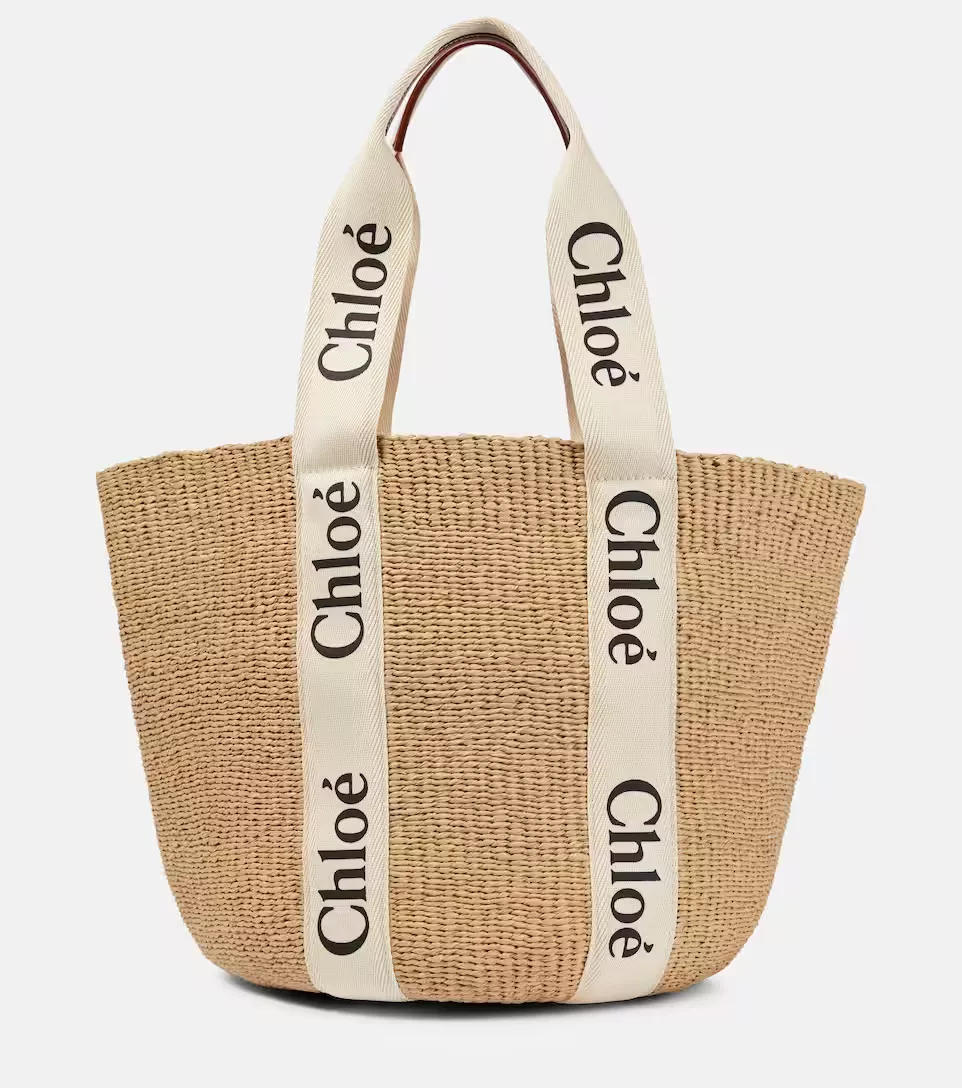 The Daily Tote, styled by our fave @closetvomitfashion.