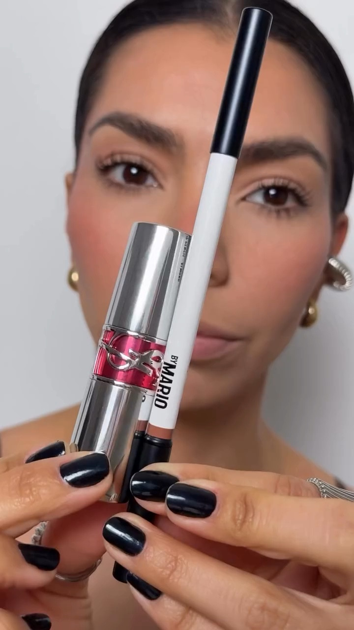 O lip combo perfeito 😍
@makeupbymario @yslbeauty 

Lápis : Almond
Baton : 16 watermelon 

Já me segue para não perder nenhuma lip trend 👄

#lipcombo #maquiagem #makeup LinkLTK