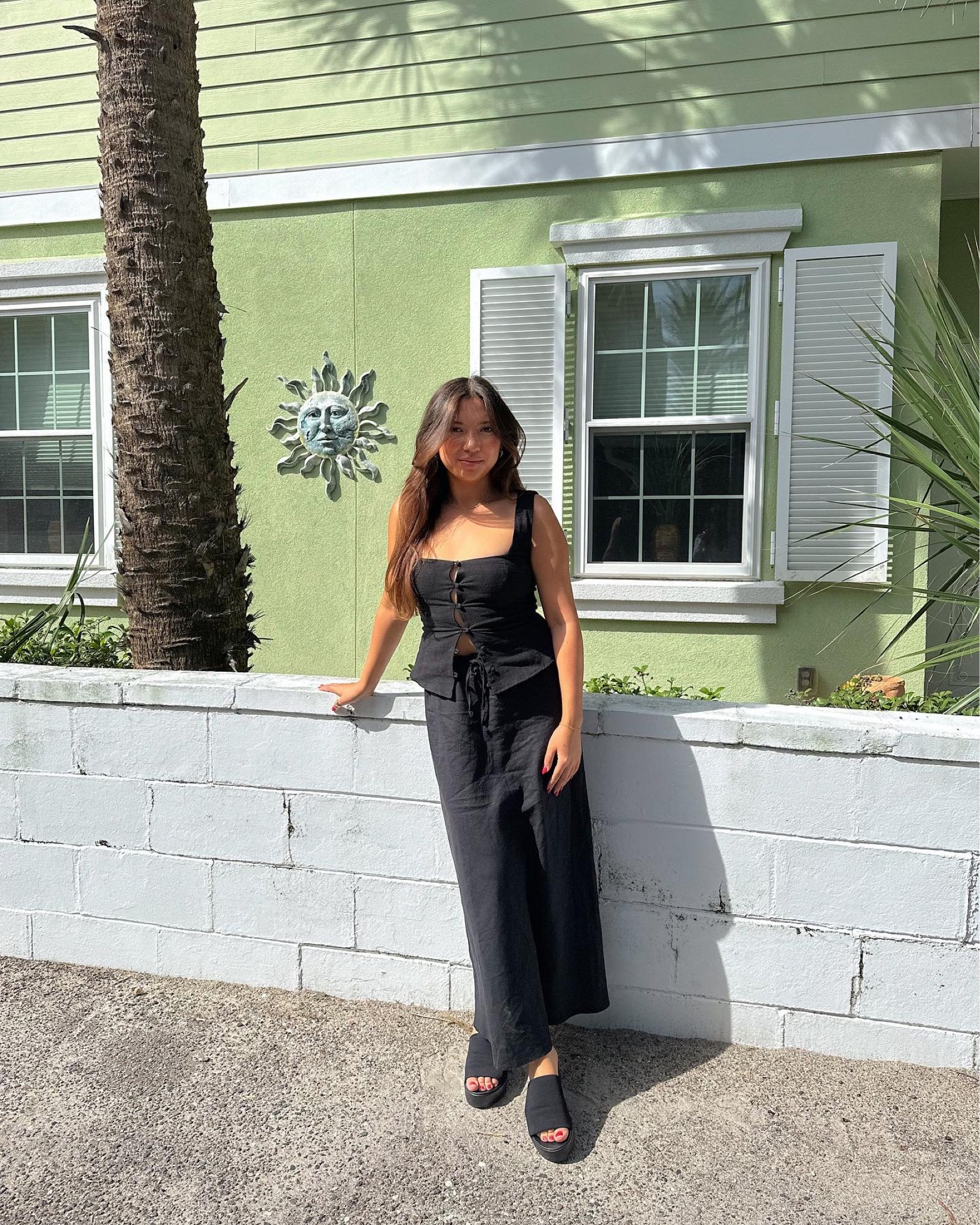An all black linen outfit. This top has been sold out and is finally available again. I’ve worn it so many times and always get questions on where it’s from- princess polly!! 🖤

#LTKSeasonal #LTKfindsunder100 #LTKfindsunder50