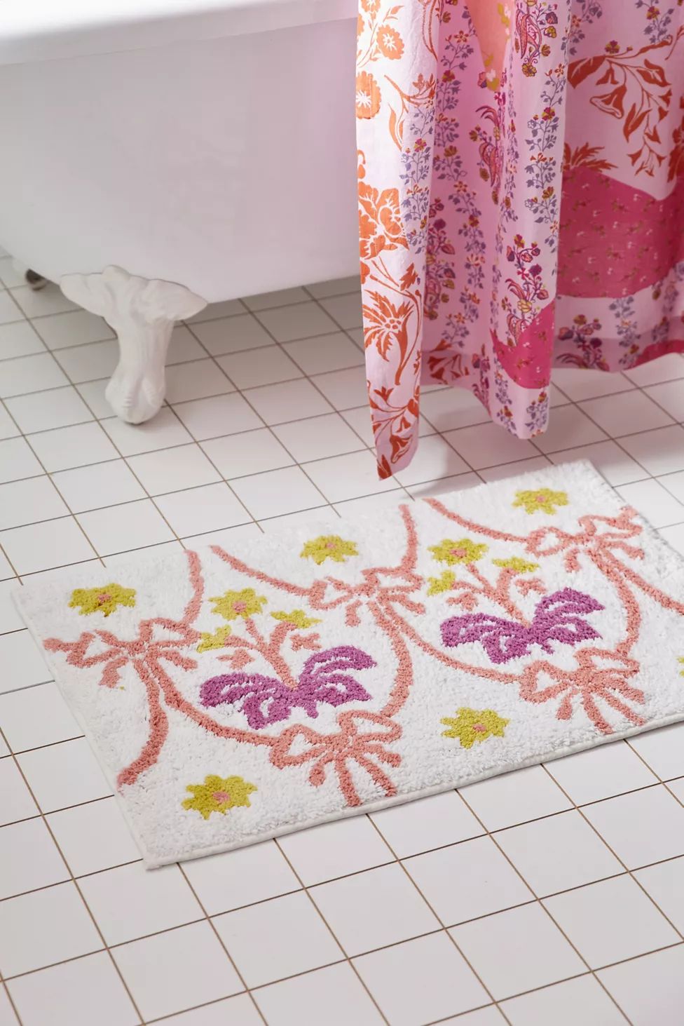 Bow Damask Bath Mat | Urban Outfitters (US and RoW)