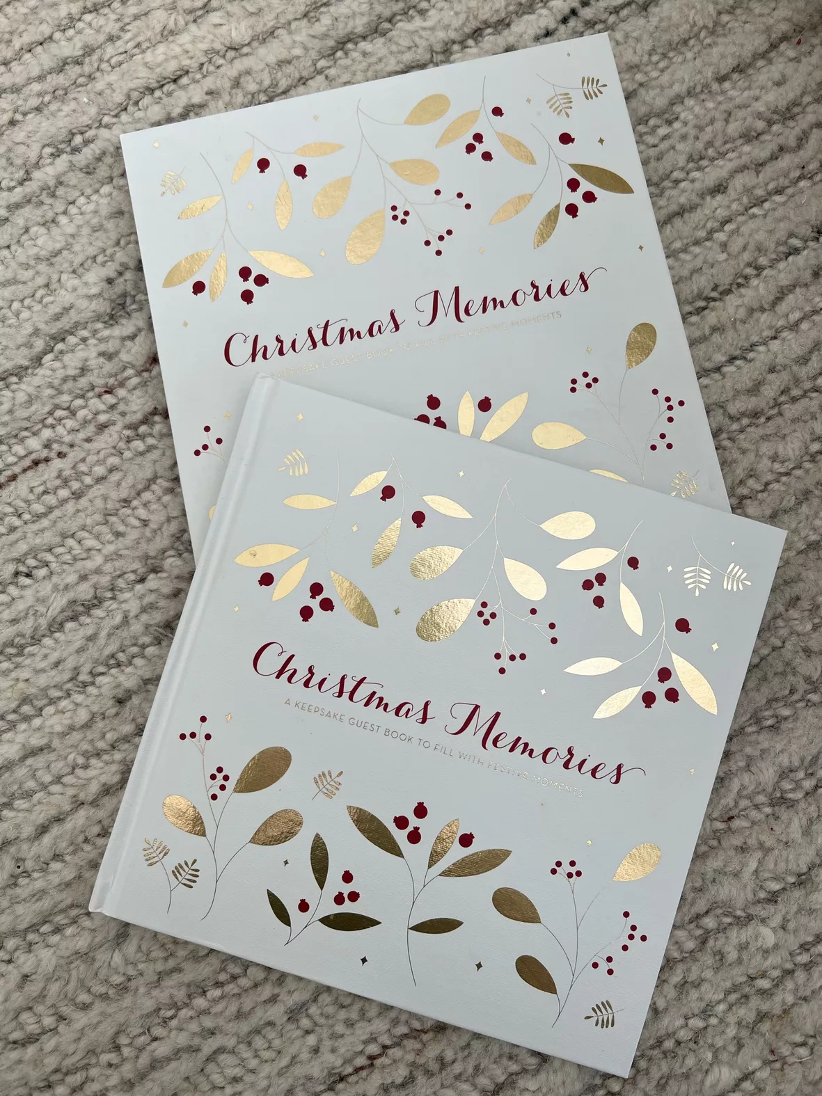 Christmas Memories — A Keepsake Guest Book to Fill with Festive Moments