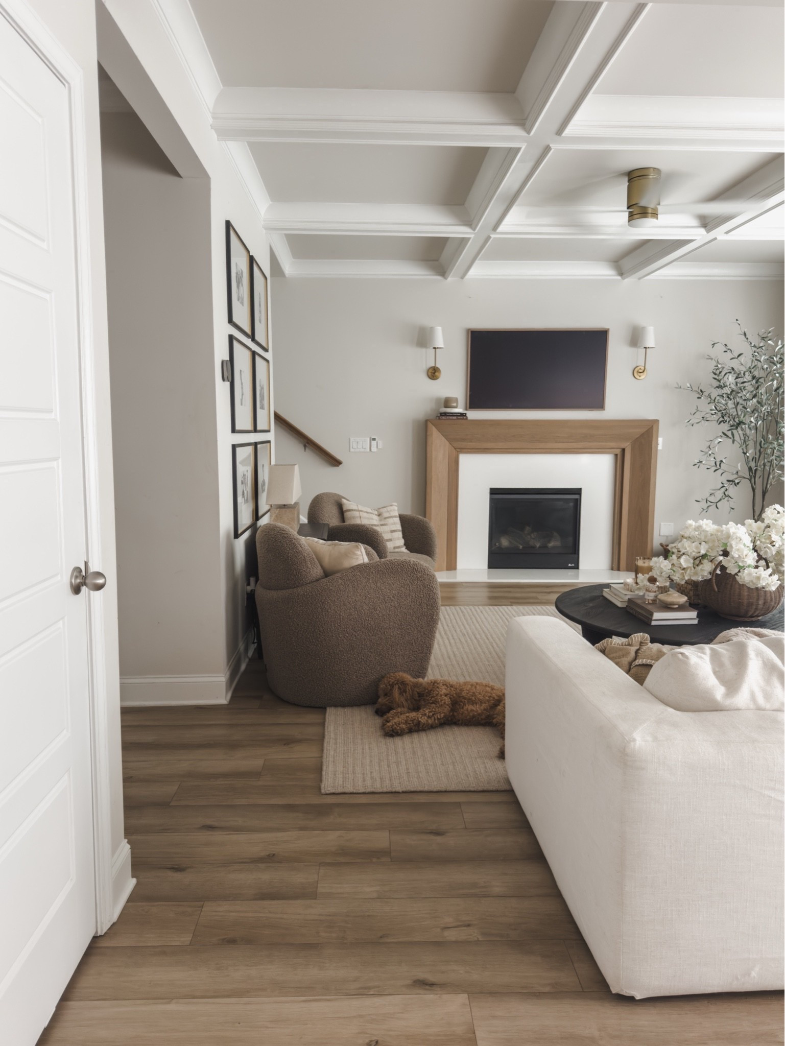 #AD The biggest sale of the summer is here during @wayfair Black Friday in July sale! Featuring all of my favorite functional and aesthetic items styled in my living room 🫶🏼

Comment “shop” for all of the details

Shop up to 80% off with free shipping site wide from 7/23 to 7/27

#wayfair #wayfairpartner

#LTKOver40 #LTKHome #LTKSaleAlert