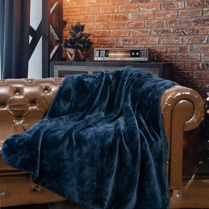 BATTILO HOME Plush Flannel Blanket Luxury Super Soft 600GSM Navy Throw Blanket for Sofa Couch Coz... | Amazon (CA)