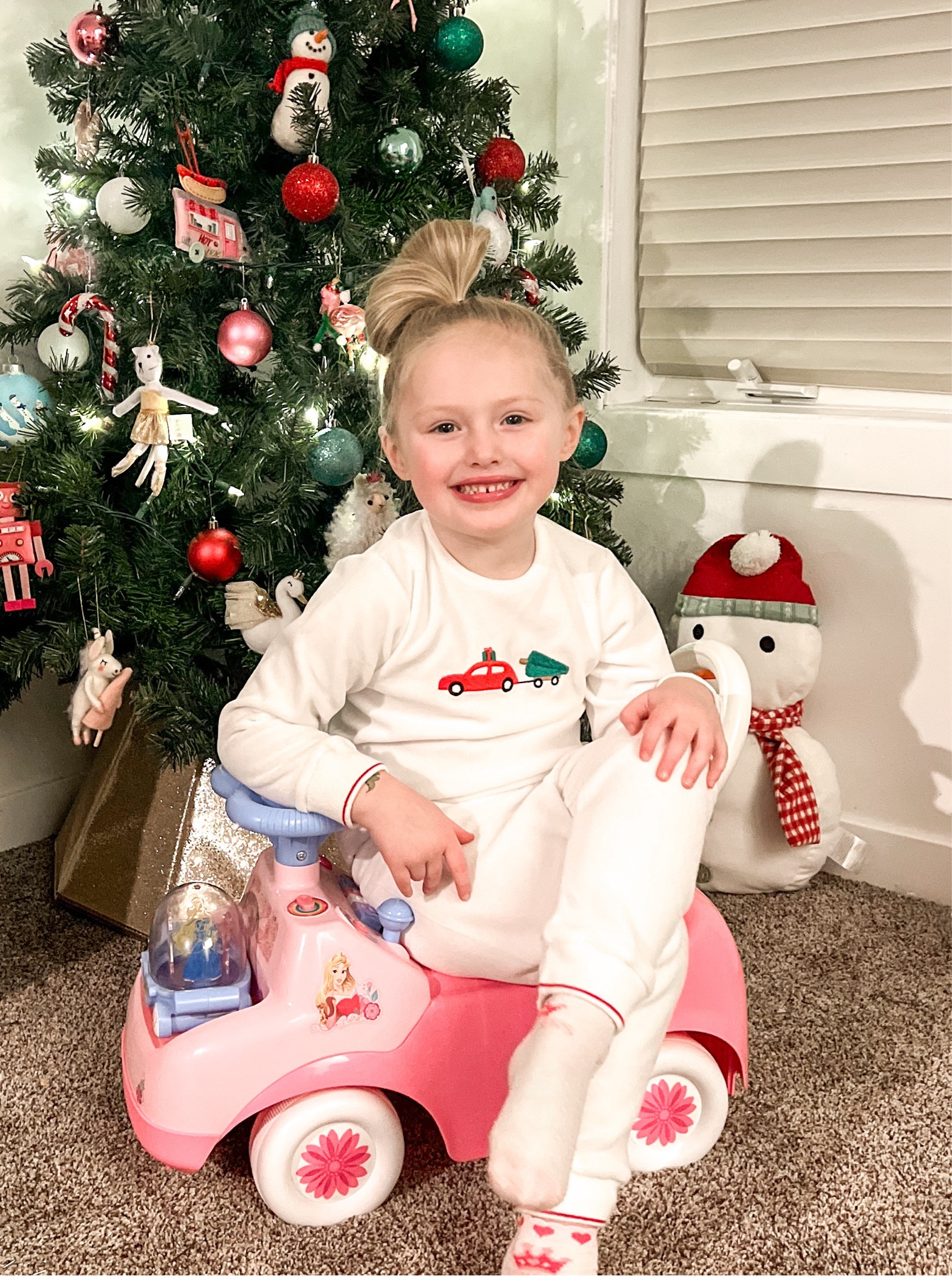 Quinn and I finally finished getting the lights up on her special Christmas tree in her toy room! She then asked to take some photos by it … her choice of pose haha!! 🤣🎄

Her pajama set is from @feltmanbrothers and is so soft! #ad #feltmanbrothers #christmas #christmaspajamas #liketkit #ltkfamily @ltk.family @shop.ltk 



#LTKKids #LTKSeasonal #LTKHoliday