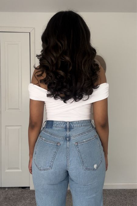 Abercrombie 90’s relaxed jeans curve love 29 long! Off the shoulder top! so stretchy wearing medium
Top could have done a small- Abercrombie style 

#LTKfindsunder100 #LTKfindsunder50 #LTKstyletip