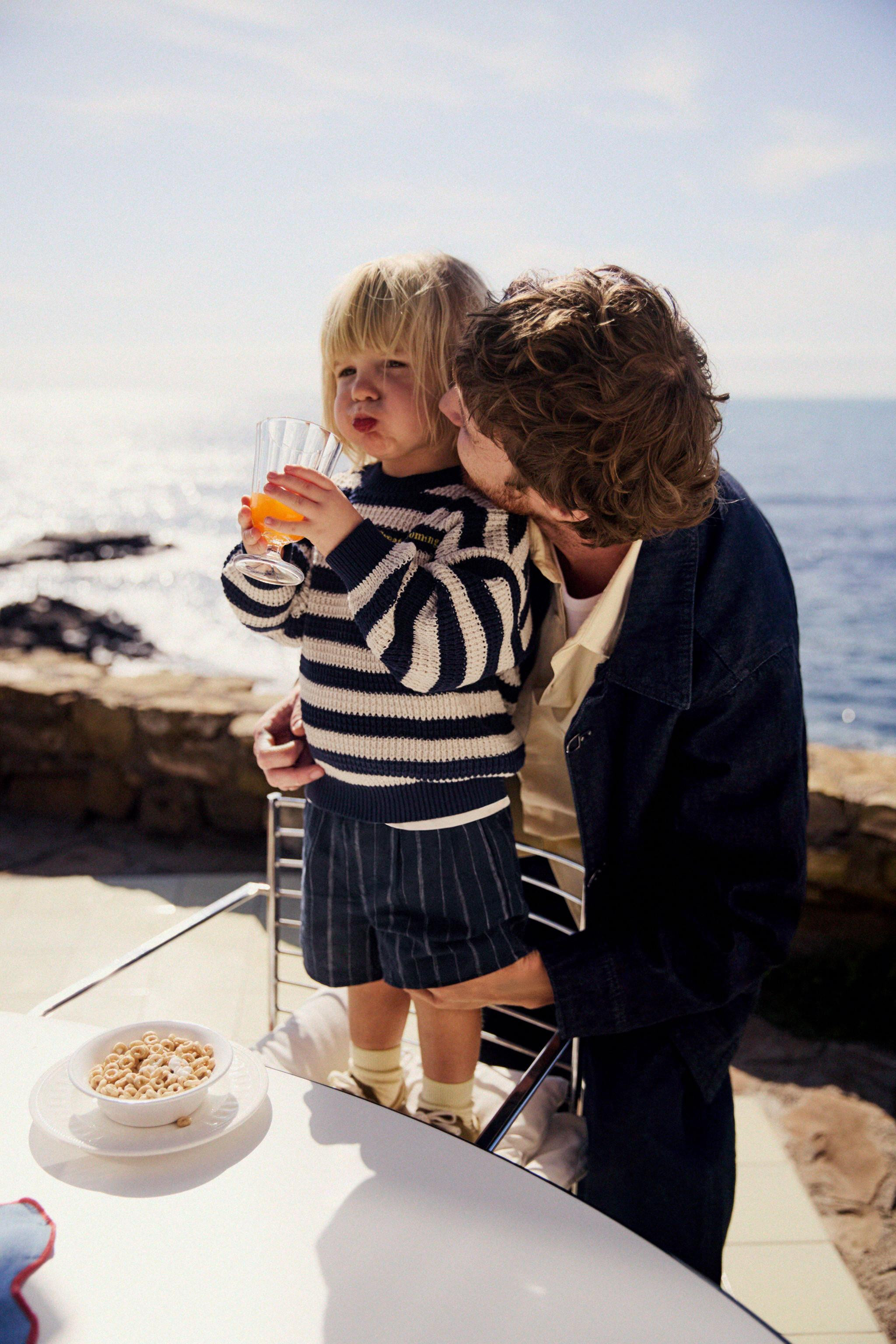 SHORT RAYÉ EN LIN ET COTON | Zara US