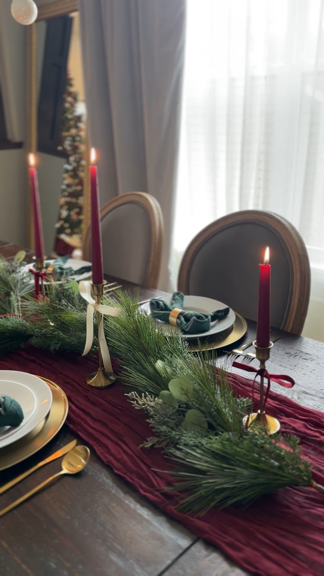 Holiday tablescape, Christmas table setting #AmazonHome #AmazonFashion #MyPotteryBarn

#LTKHome #LTKSeasonal #LTKHoliday