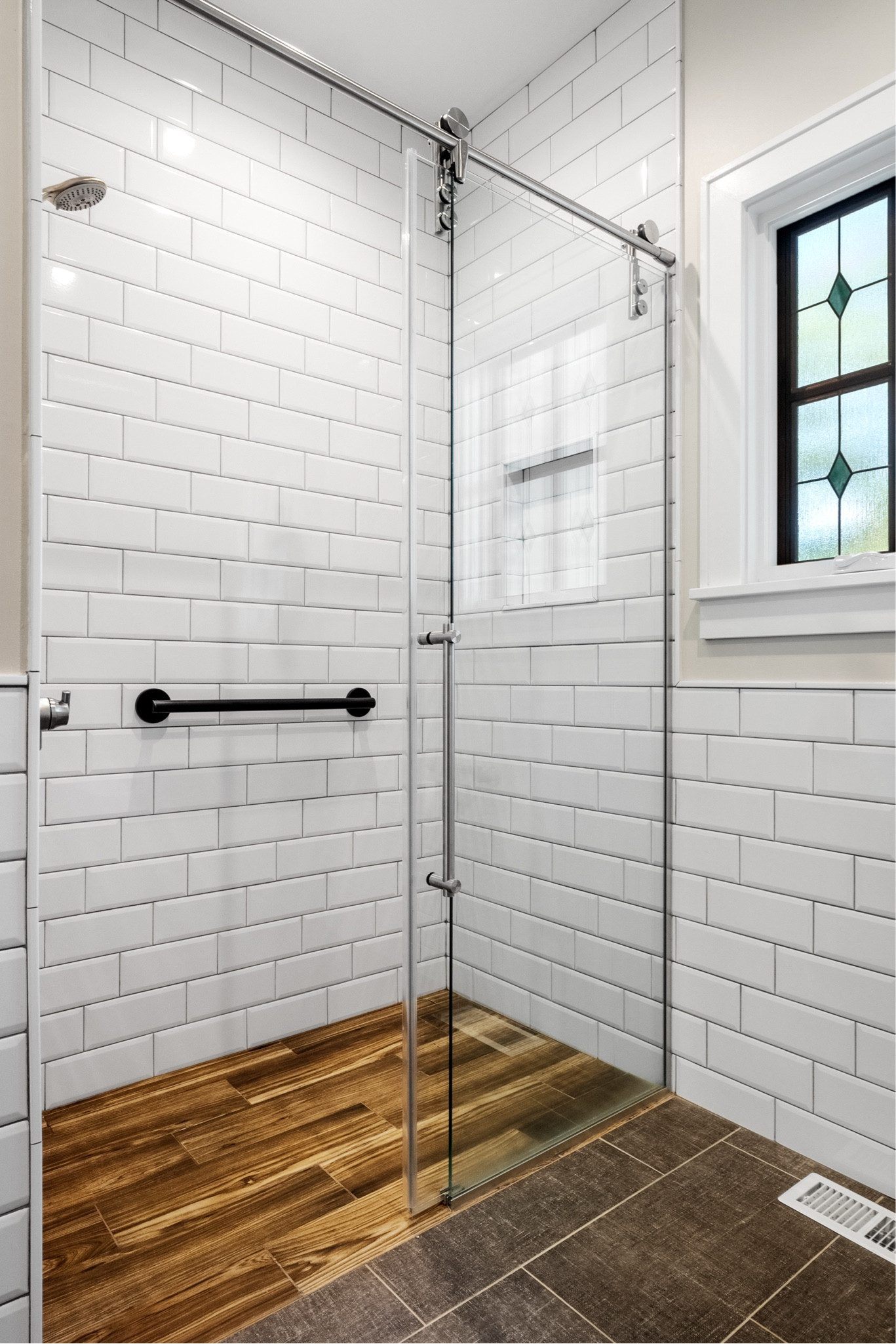What’s the one thing your shower needs? A sleek, stylish grab bar you’ll actually love showing off.  This black grab bar is functional and on-trend—because safety and style go hand in hand. Shop now for grab bars through my LTK!

#BathroomDesign #AgingInPlace 

#LTKHome