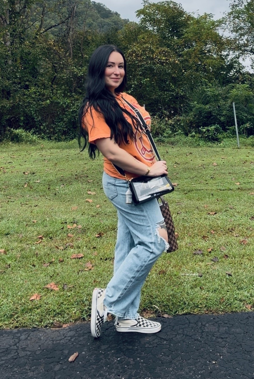 A comfy casual day! 
Im 5’1” wearing a size 4 short in jeans & a small top for reference 🧡

#LTKWorkwear #LTKPetite #LTKStyleTip