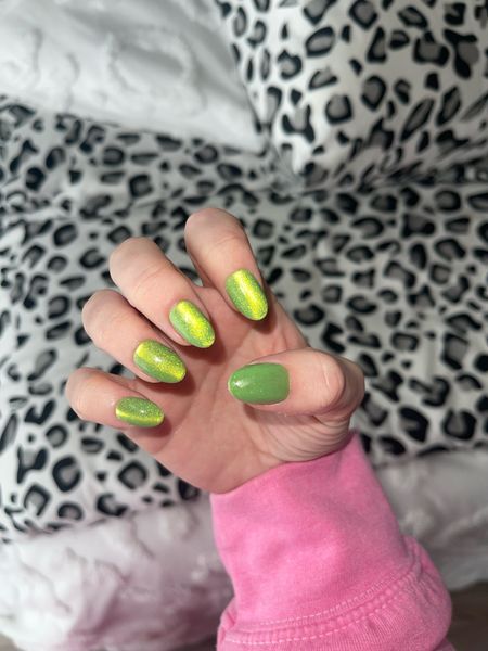 Linking these glamnetic nails here! Truly life-changing i love them so much! Never break and are easy to put on!

#LTKstyletip #LTKSpringSale #LTKbeauty