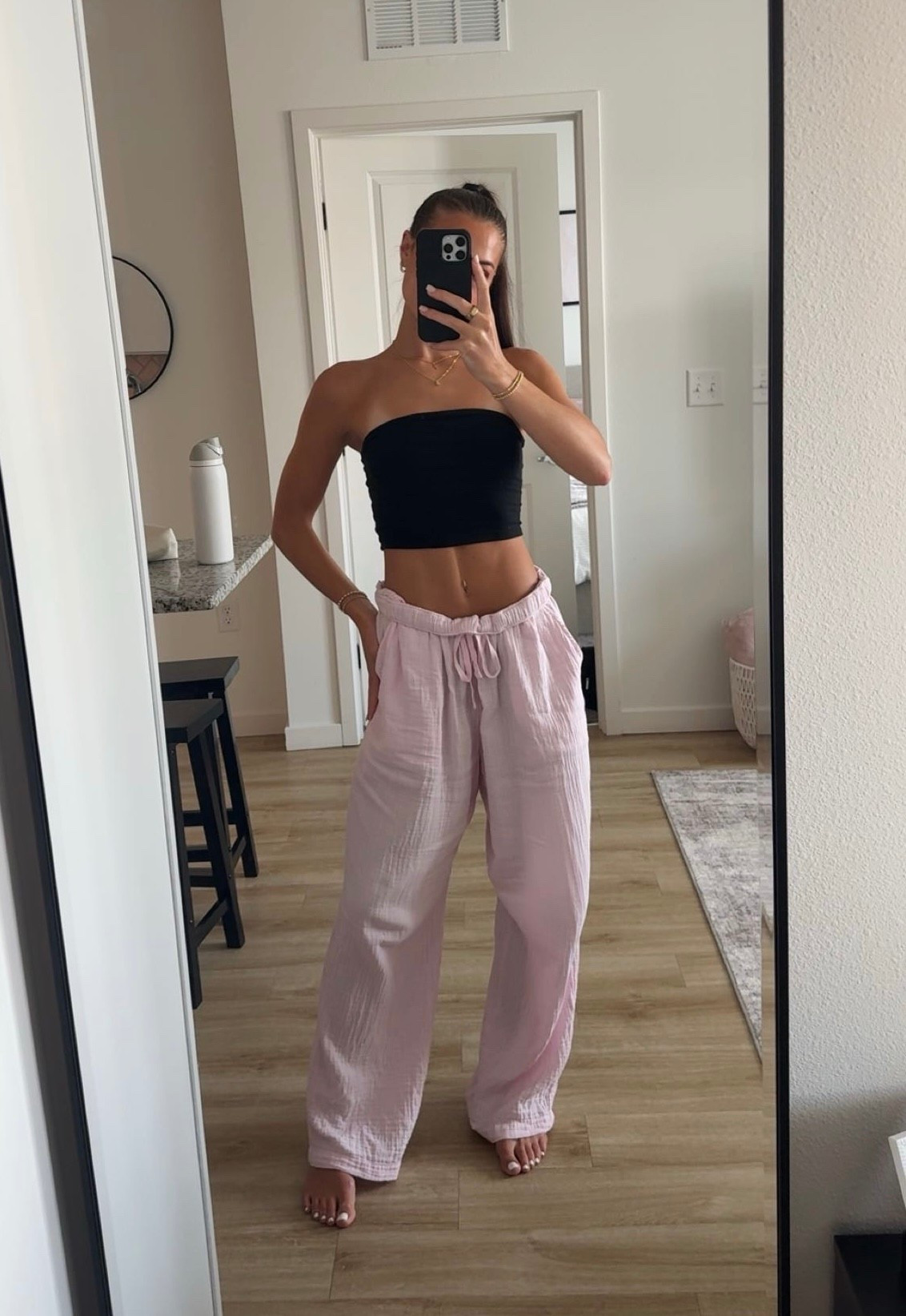 linen pants >> 

#LTKTravel #LTKSeasonal #LTKStyleTip
