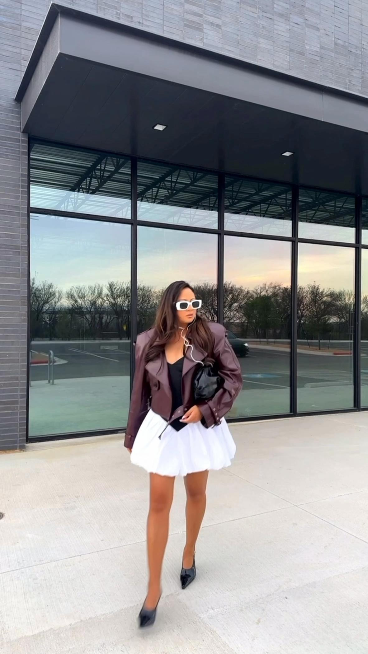 Not me… holding onto my wired headphones for dear life 😎✨ everything with music is better… I remember my longs walks in soho with music blasting… no better feeling. 
X REVOLVE Lissette poplin mini dress Bardot 

#atxblogger #atxcreatives #atxcreators #austintx #bardot #burgundyjacket #ysljacket #poplinbubbleskirt #bubbleskirt #zarahaul #revolvehaul #amazonfashion #nycblogger #nyc #streetstyle #nycfashion

#LTKSummerEdit #LTKTravel #LTKMidsize