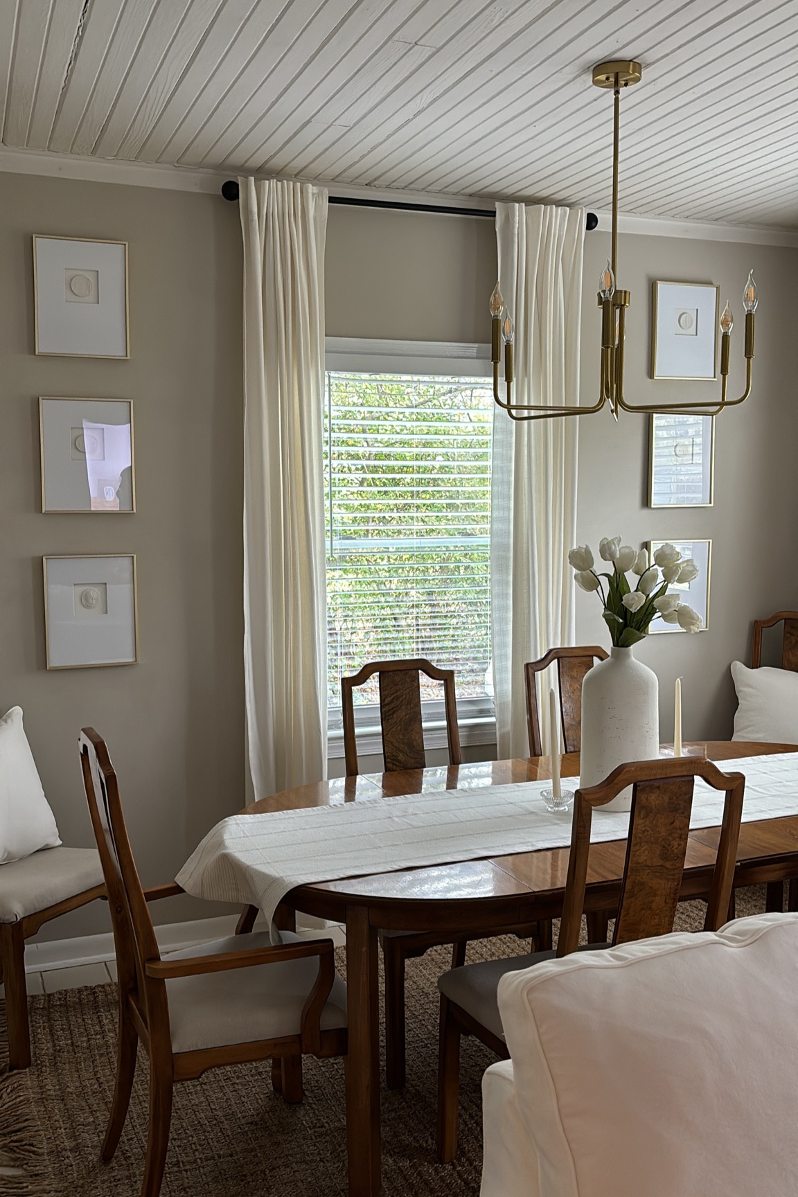 Spring dining room dreams 🕊️