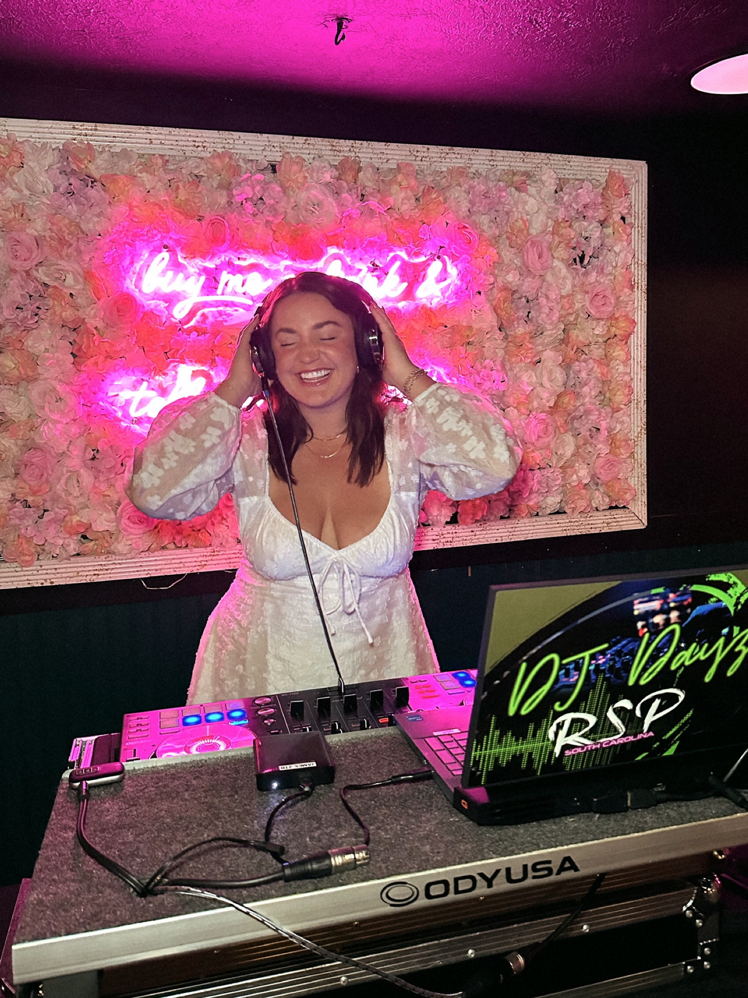 White vacation dress! 