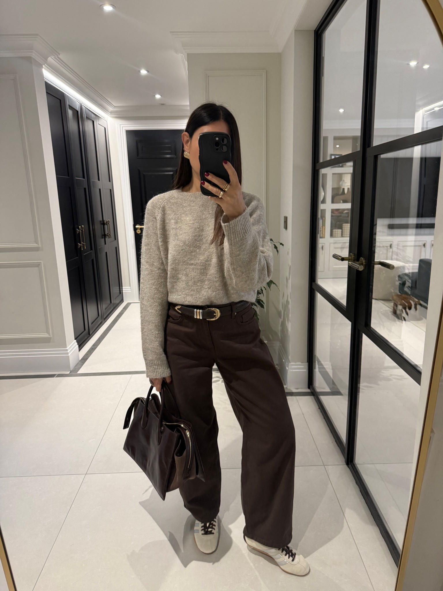 New season styling! Obsessed with these brown jeans 🤎

#LTKuk #LTKeurope #LTKwinter