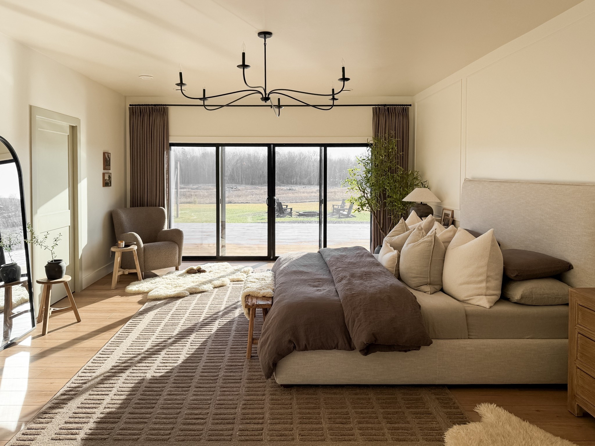 Earthy tones always win for me in the bedroom 🤎😍
A cocoa-toned rug to ground the space, a linen bed frame for softness and texture, and layered neutral linens that make everything feel quiet and restful. These are the kinds of pieces that slowly shape the mood of a room without trying too hard.

#LTKstyletip #LTKhome #LTKsale