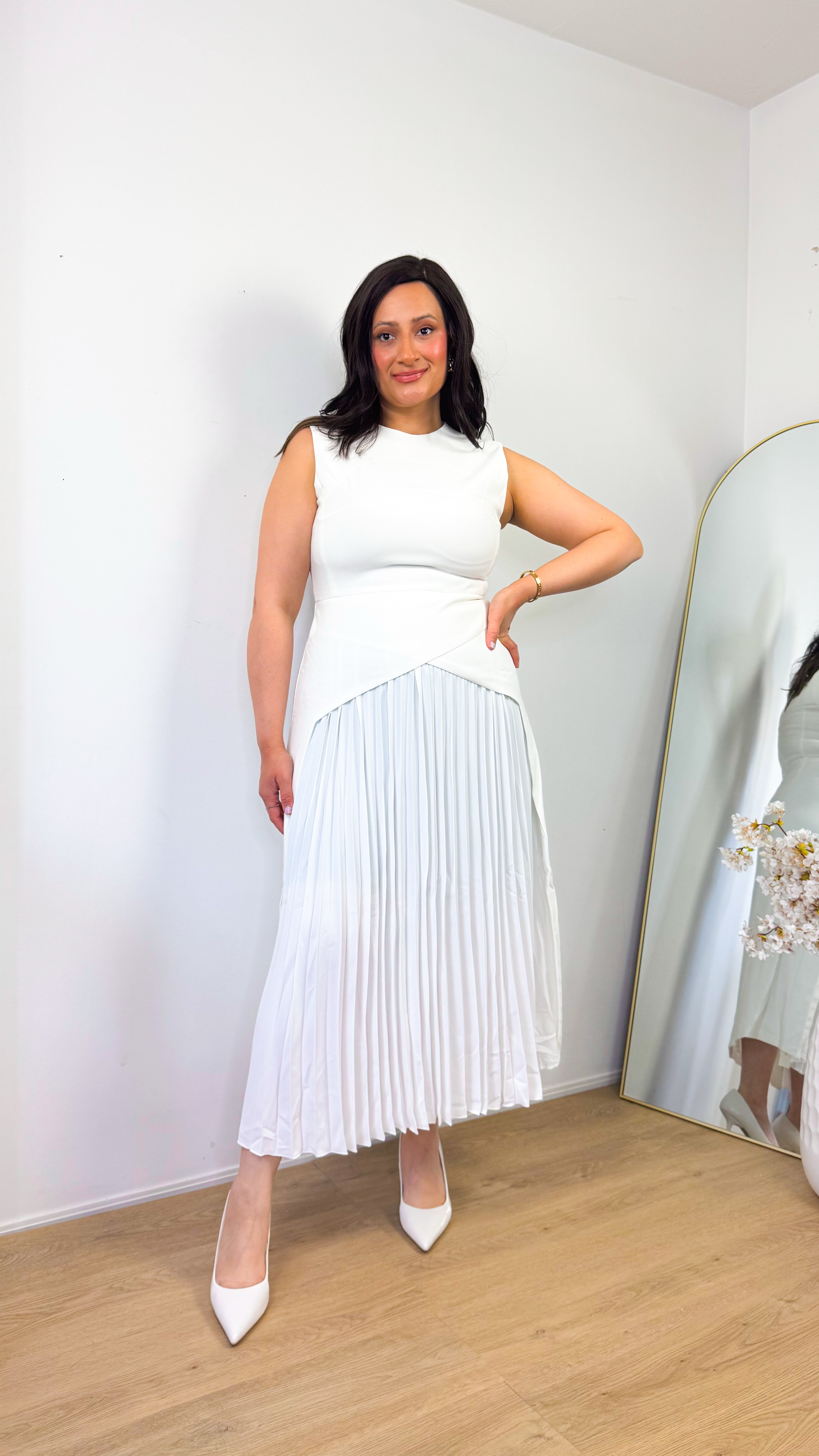 Midsize friendly Summer Outfits Try on  from @commense.official [AD.]

Shop link 🔗 in my bio‼️
SAVE with Discount code: Charu_12

#commense #commensereview #summerhaul #explore #summeroutfit #summerdress #summerdresses #summerstyle #summervacation #vacationdress #pintrestinspired #outfitdetails #pintrestaesthetic #europeanvacation #europeansummer #europeanstyle #minimalstyle #midsizestyle #modestdresses #styleinfluencer

#LTKsummer #LTKstyletip #LTKmidsize