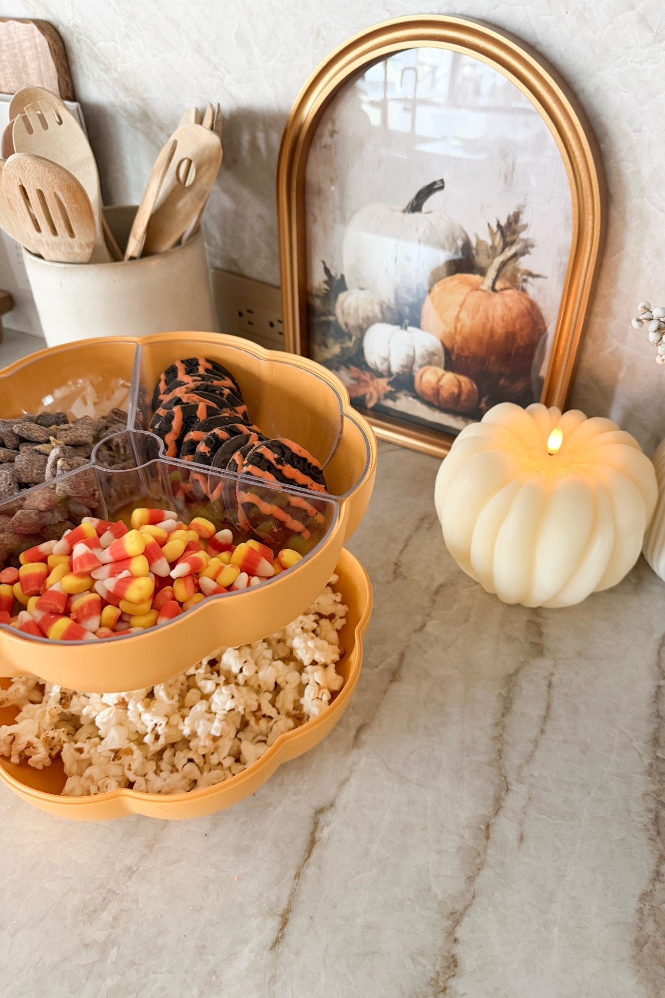 New snack set up for fall, love that it comes with these little dividers!

#LTKdayinmylife #LTKfoodie #LTKSeasonal