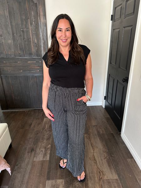 #walmartpartner I love this lightweight v-neck top that is paired with these comfy linen pants from @walmart ! I’m wearing my usual size XL in this top and a Large in these pants #walmartfashion @walmartfashion

#LTKSeasonal #LTKfindsunder50 #LTKstyletip