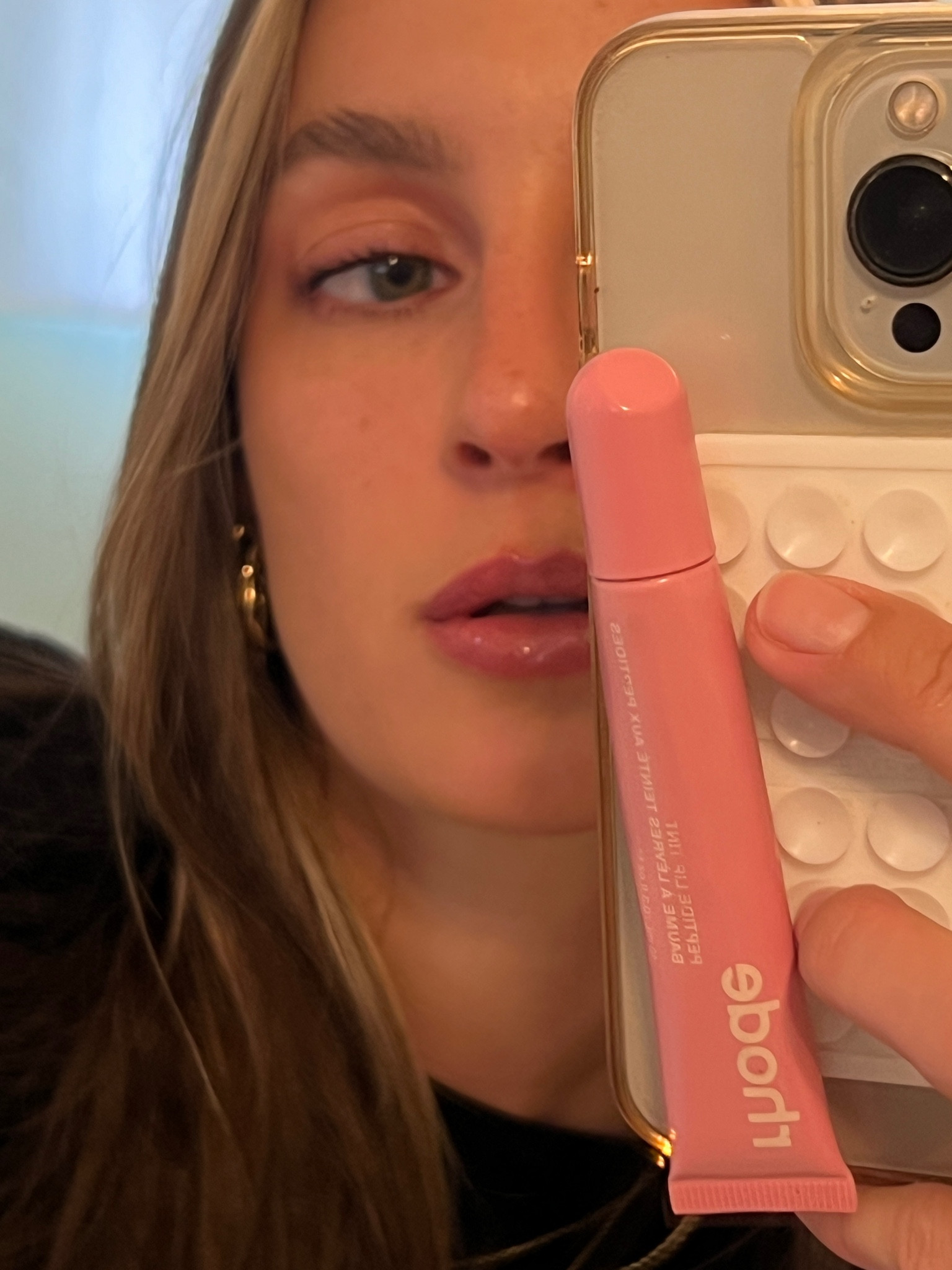 rhode lip tint in ribbon 💕🩶
love the color and consistency ☁️

#LTKGiftGuide #LTKBeauty #LTKFestival