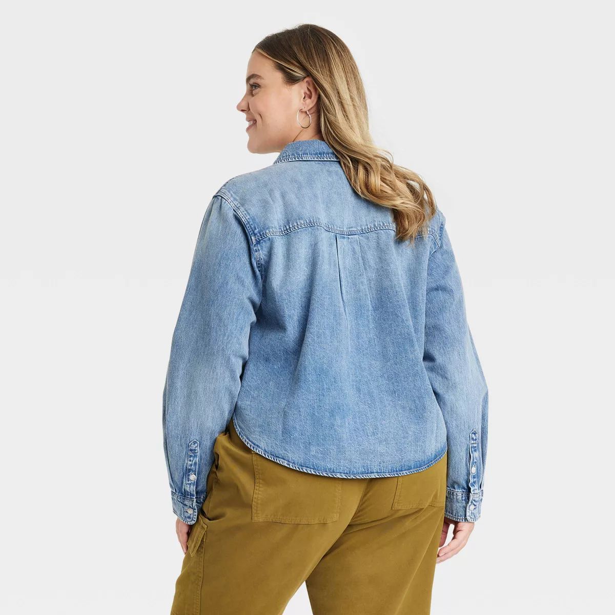 Women's Long Sleeve Collared Cropped Button-Down Shirt - Universal Thread™ Indigo | Target