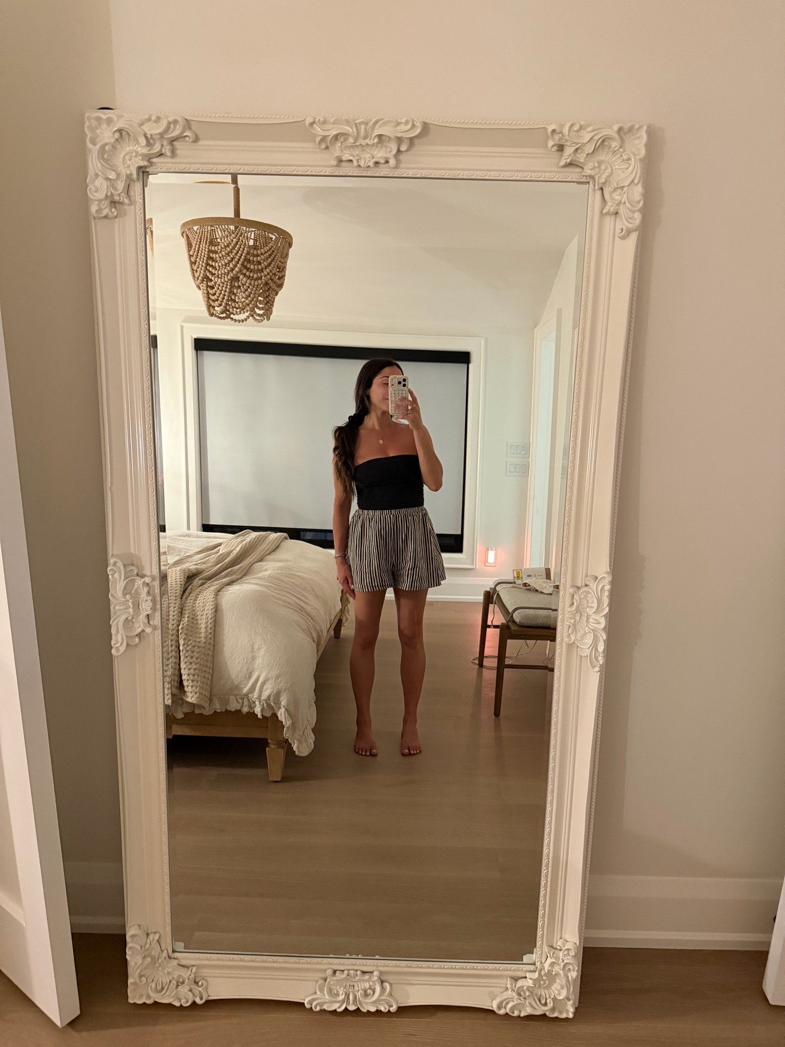Linen blend shorts + a tube top- summer outfit! Size small in both

#LTKcanada #LTKsummer