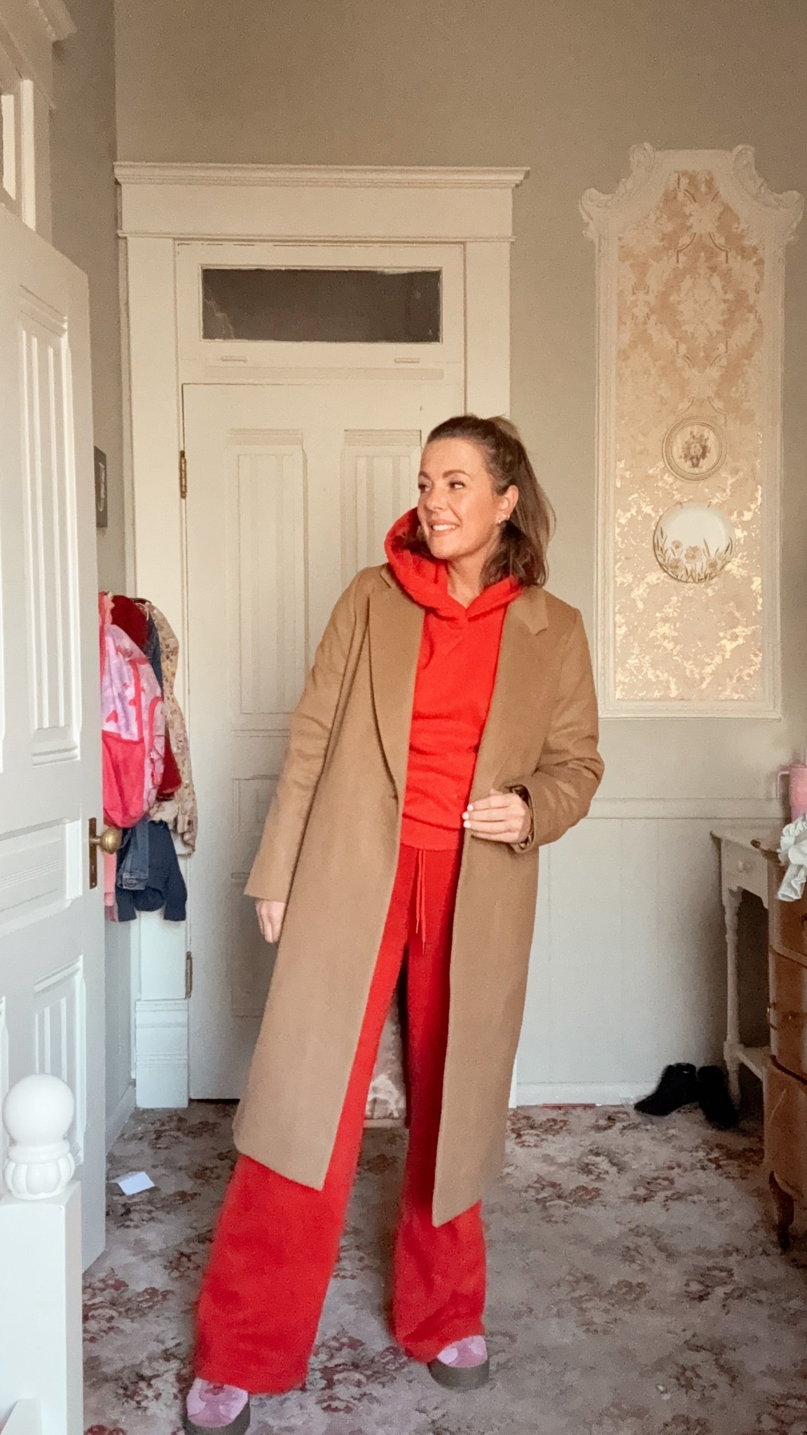 Best sweatsuit everrrr I’m 5’3 wearing a small 

#LTKSeasonal