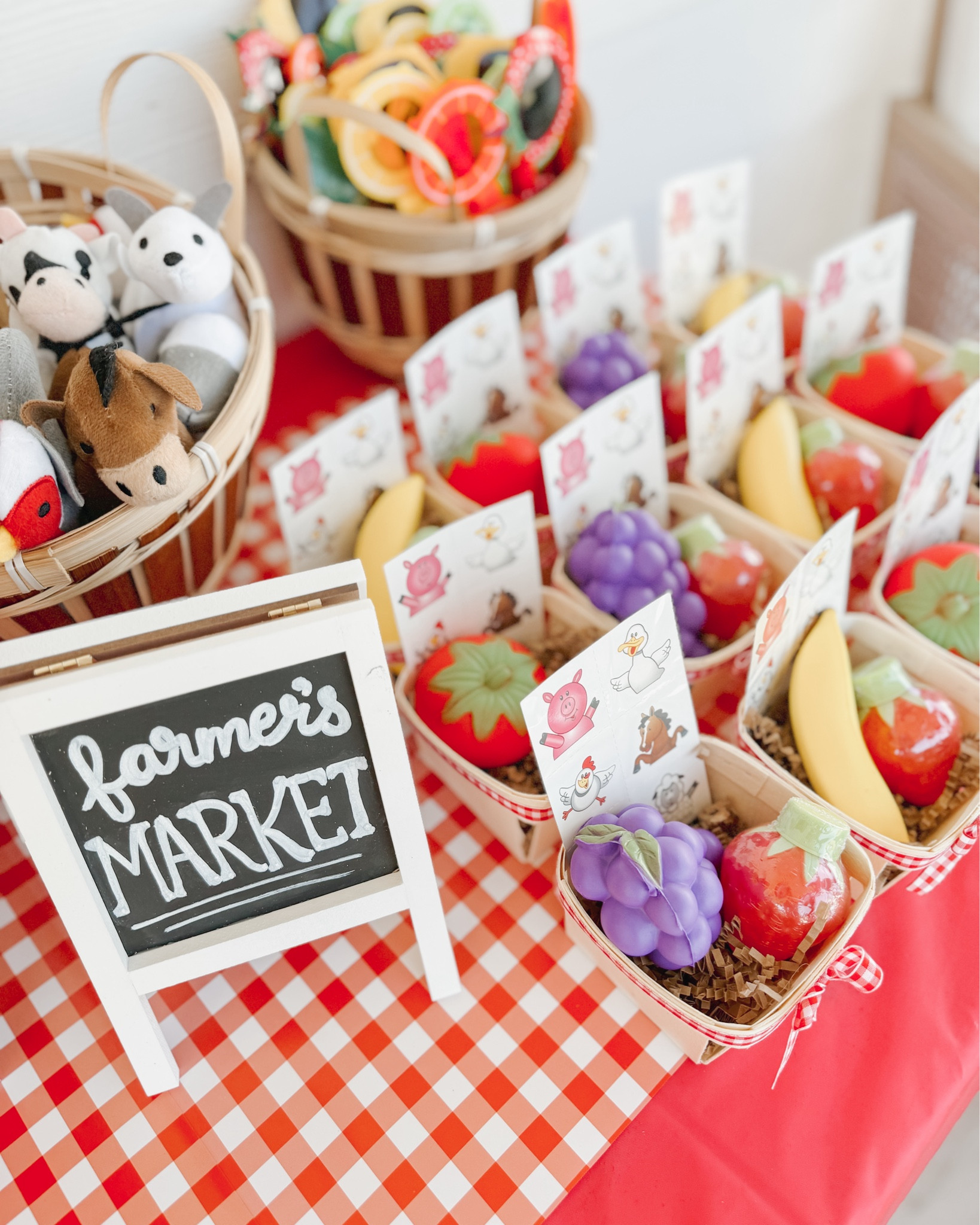 Farm party favors 🐮🐷🐔🍏🍇🍌🍓 

#LTKFamily #LTKParties #LTKKids