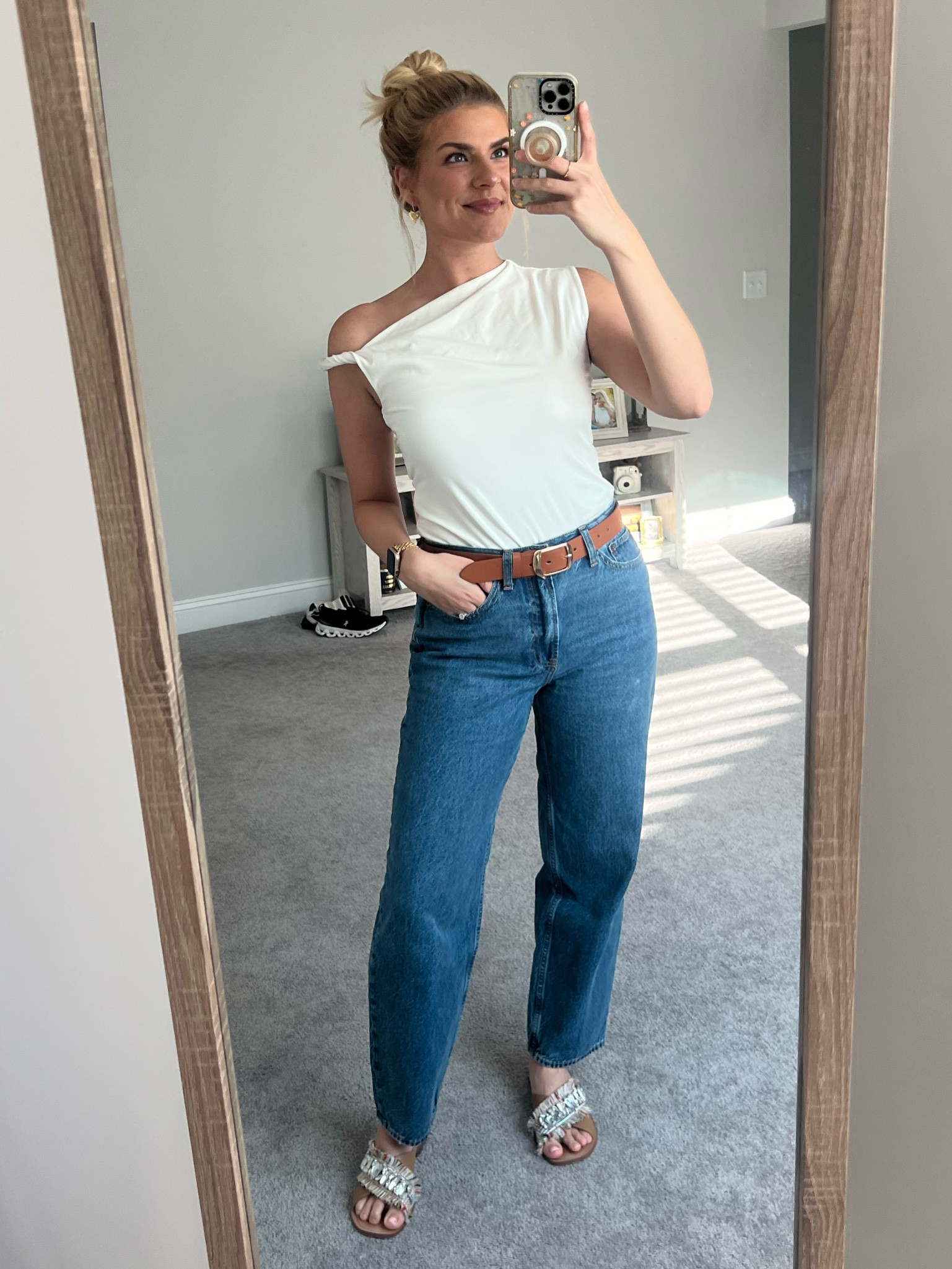 Fall transitional outfit
Closet basics
Closet staples
Tapered Jeans



#LTKFallSale #LTKStyleTip #LTKFindsUnder100