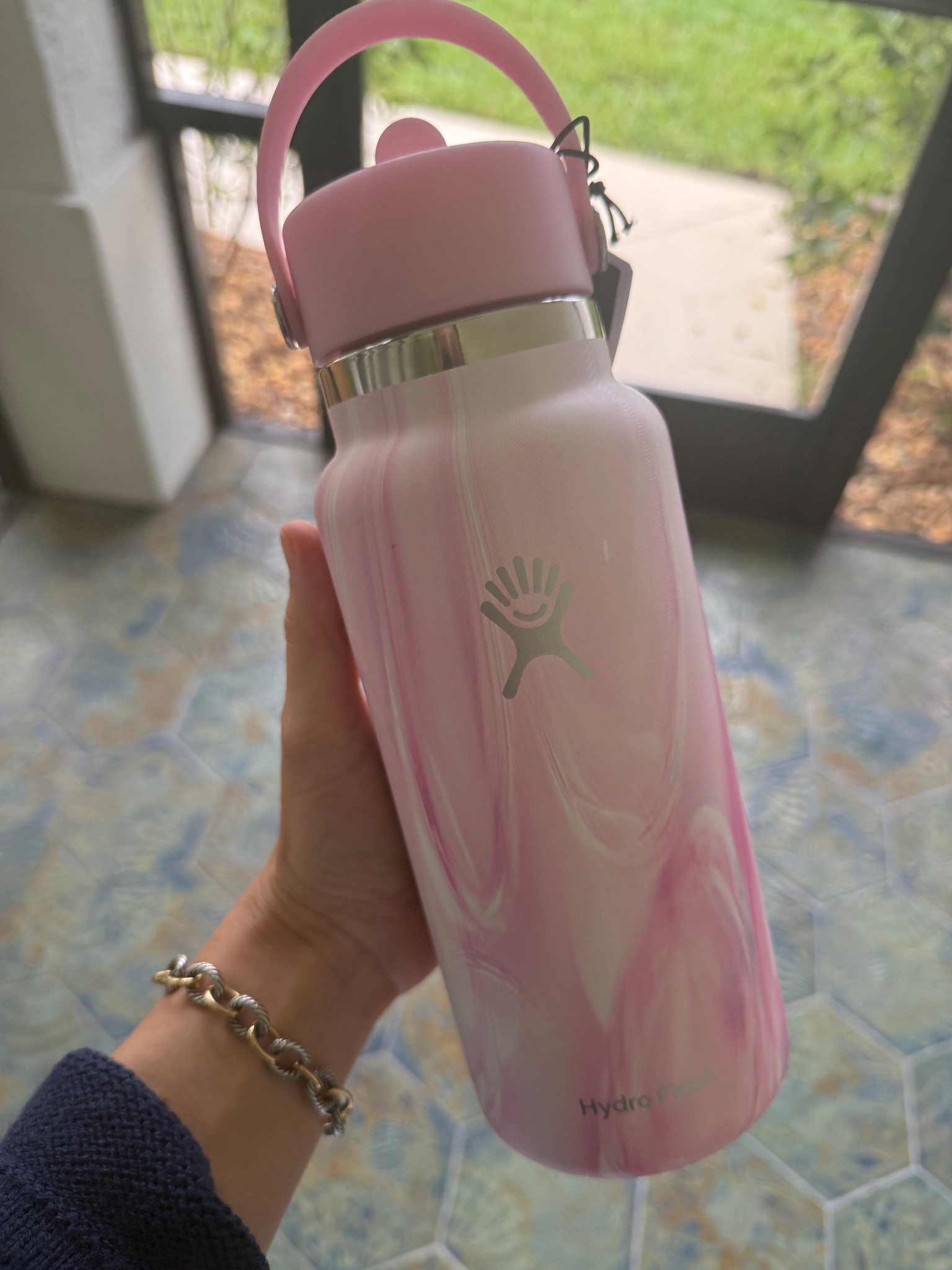 Cutest water bottle on the planet? Confirmed. 💕💦
This pink marble Hydro Flask keeps drinks icy all day and makes hydration way cuter. Obsessed is an understatement.
Snag it before it sells out again!
#HydroFlaskGirl #LTKTravel #StayHydratedInStyle

#LTKHome #LTKTravel #LTKActive