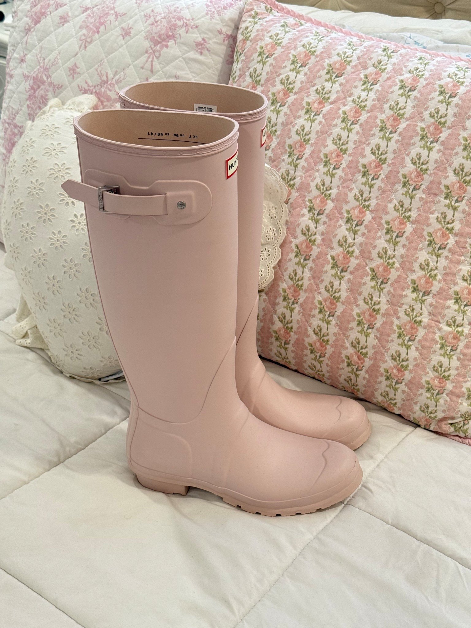 hunter boots for fall, pink hunter boots, hunter boots on sale, coquette boots, shabby chic boots, pink boots, girly fall shoes

#LTKSeasonal #LTKShoeCrush #LTKFindsUnder100